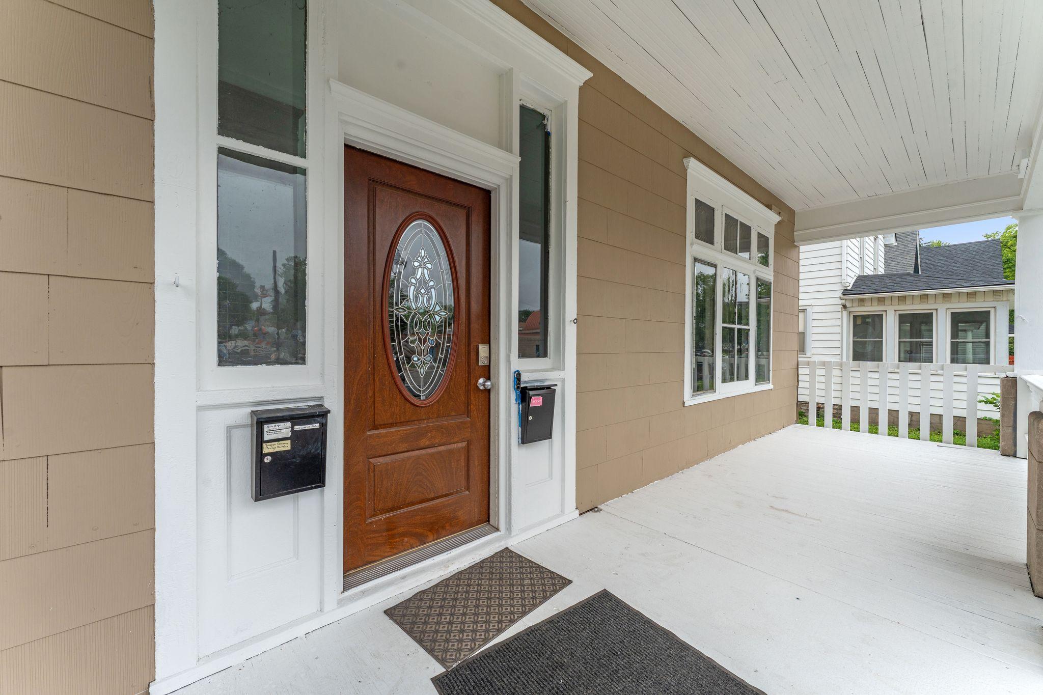 View of Residential Income at 2221 Bloomington Avenue, Minneapolis MN 55404, Minneapolis (5 of 31) - Mike Wilen | Minnesota Team Real Estate