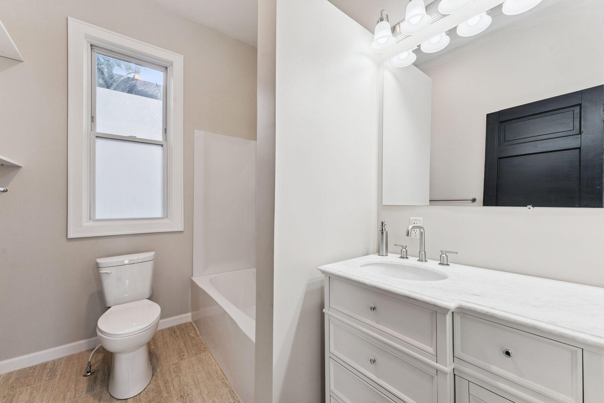 View of Residential Income at 2221 Bloomington Avenue, Minneapolis MN 55404, Minneapolis (23 of 31) - Mike Wilen | Minnesota Team Real Estate