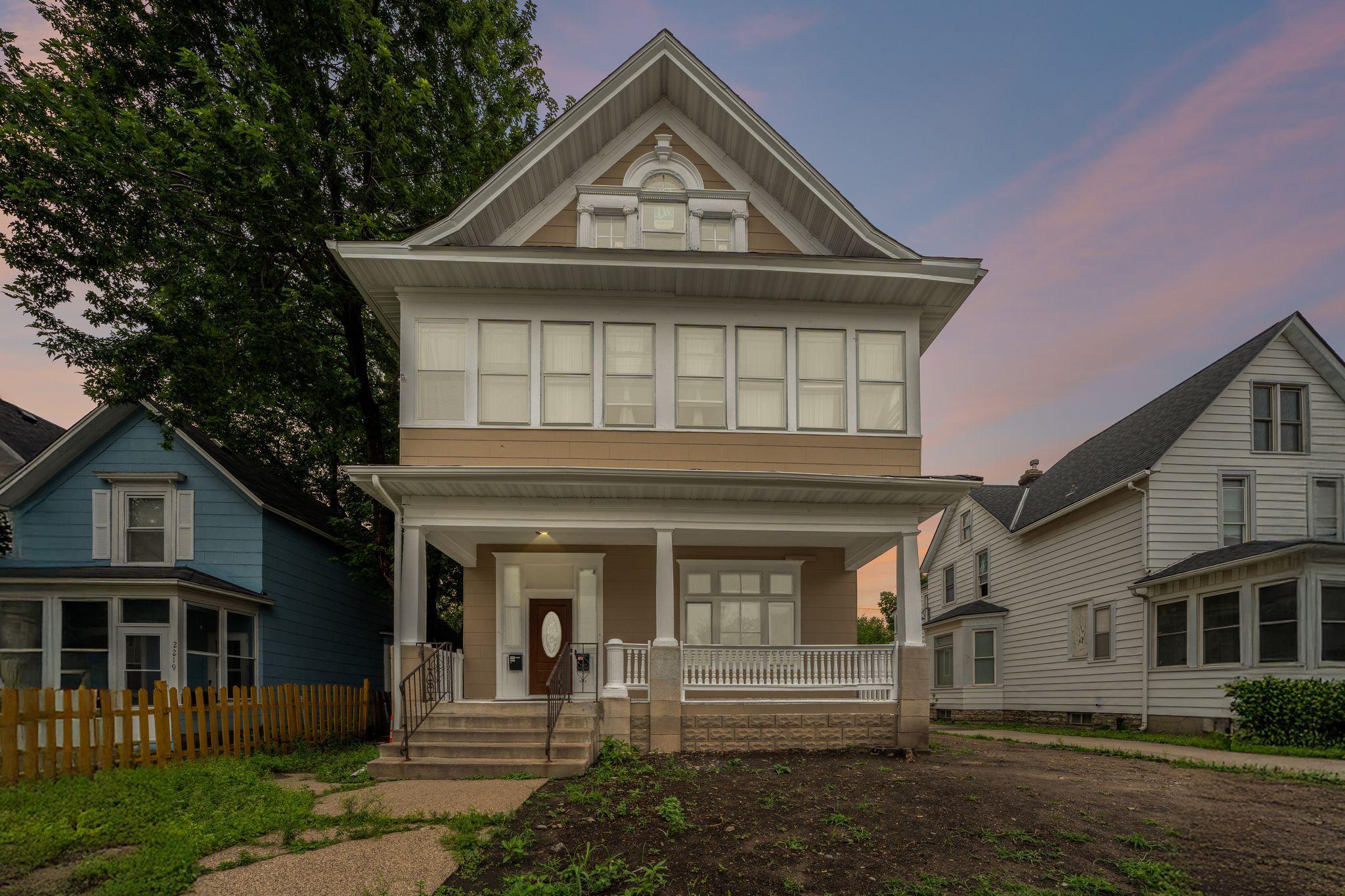 View of Residential Income at 2221 Bloomington Avenue, Minneapolis MN 55404, Minneapolis (2 of 31) - Mike Wilen | Minnesota Team Real Estate