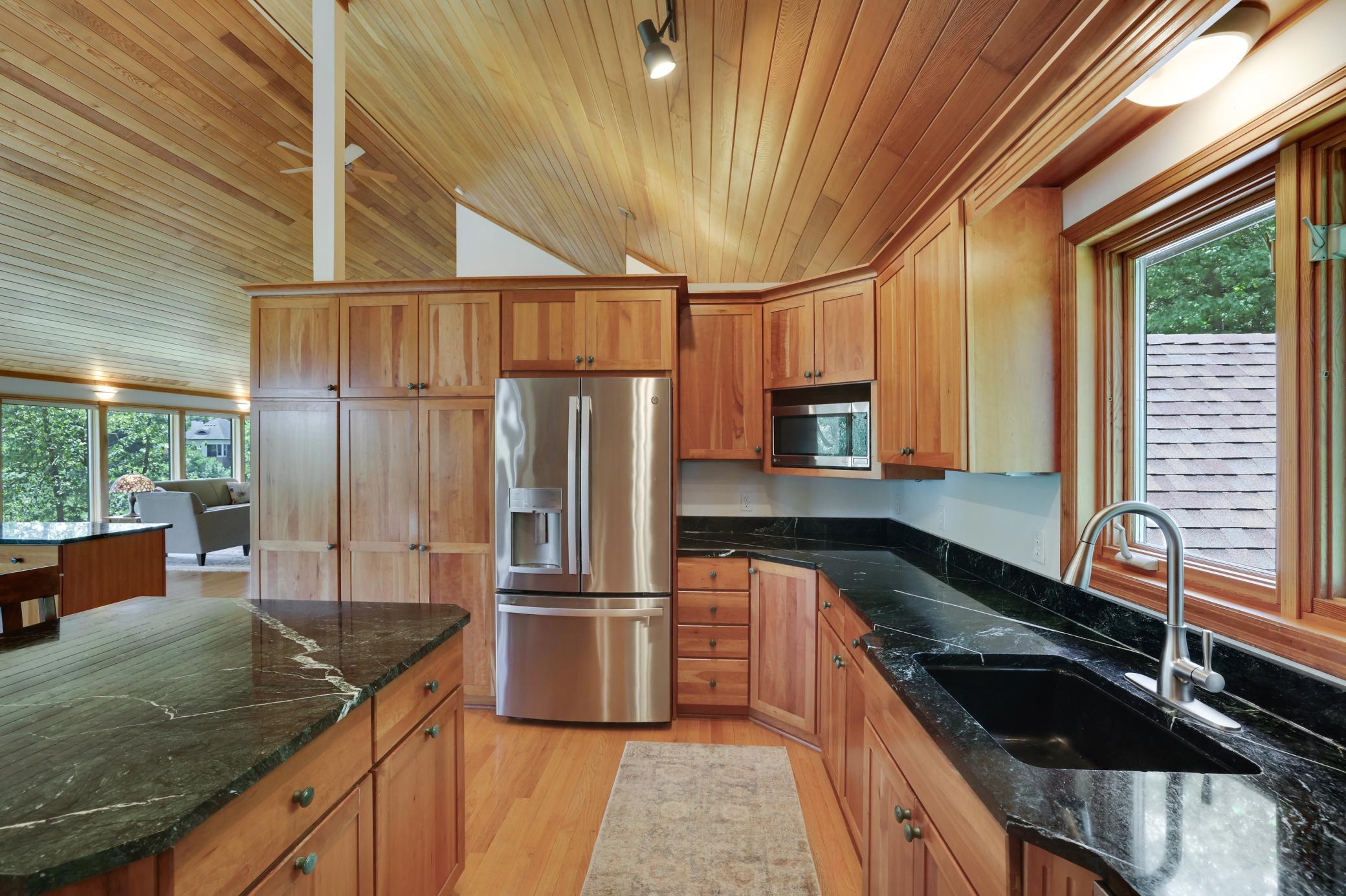 View of Residential at 502 Shoreline Drive, Wayzata MN 55391, Wayzata (8 of 33) - Mike Wilen | Minnesota Team Real Estate