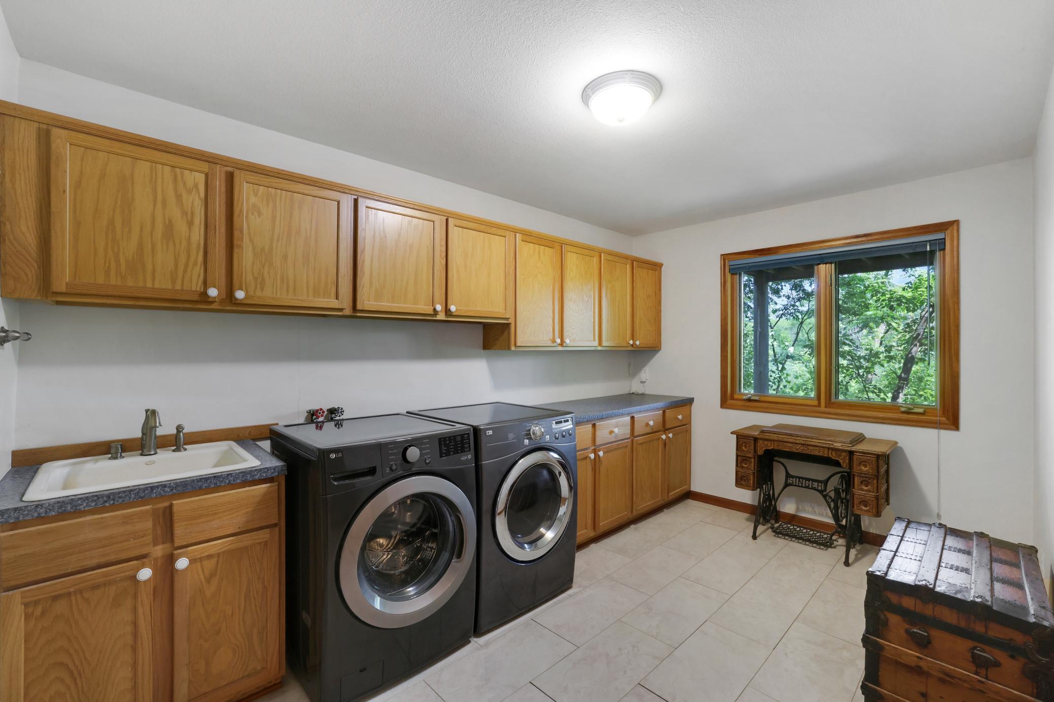 View of Residential at 502 Shoreline Drive, Wayzata MN 55391, Wayzata (23 of 33) - Mike Wilen | Minnesota Team Real Estate