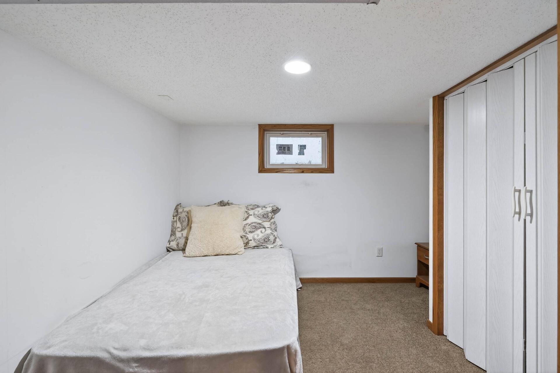 View of Residential at 2206 Polk Street, Minneapolis MN 55418, Minneapolis (31 of 41) - Mike Wilen | Minnesota Team Real Estate