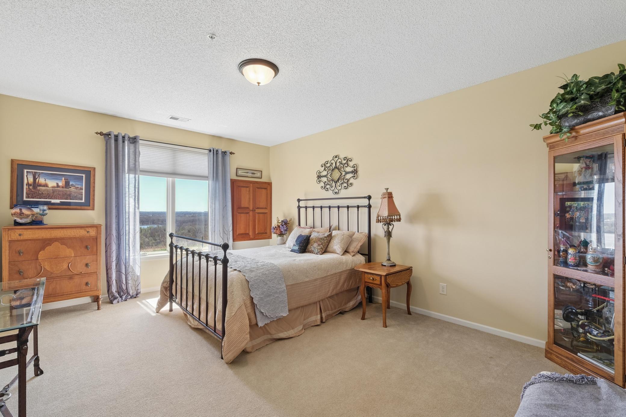 View of Residential at 10100 Indigo Drive, Eden Prairie MN 55347, Eden Prairie (31 of 44) - Mike Wilen | Minnesota Team Real Estate