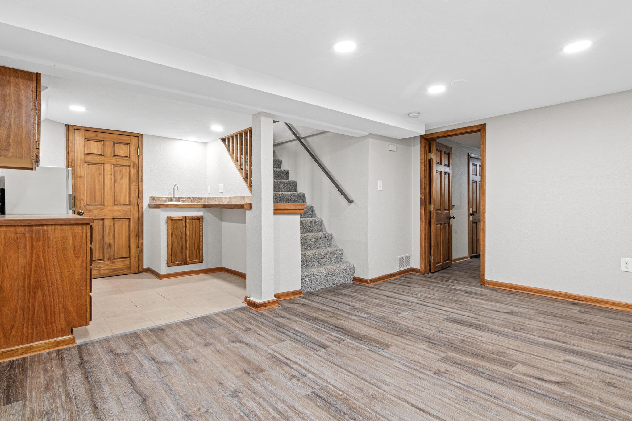 View of Residential at 6524 Minnetonka Boulevard, Saint Louis Park MN 55426, Saint Louis Park (17 of 31) - Mike Wilen | Minnesota Team Real Estate