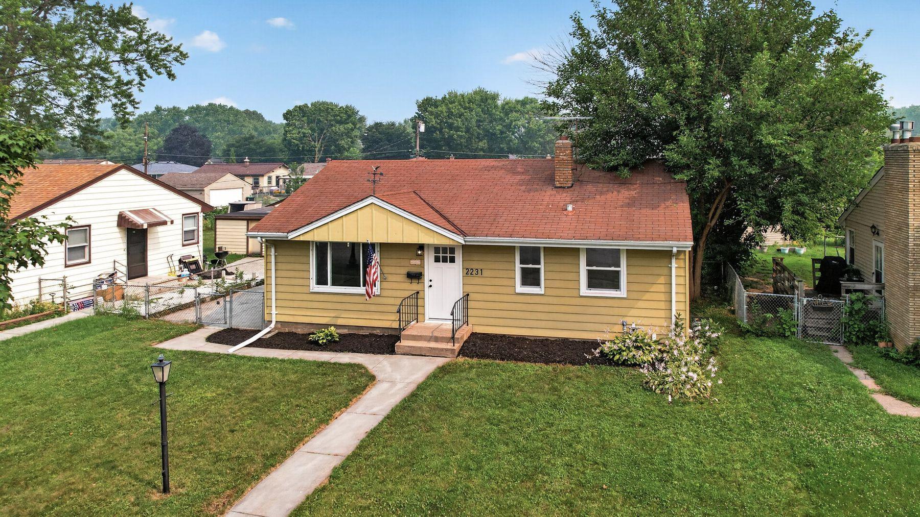 View of Residential at 2231 Maryland Avenue, Saint Paul MN 55119, Saint Paul (43 of 46) - Mike Wilen | Minnesota Team Real Estate