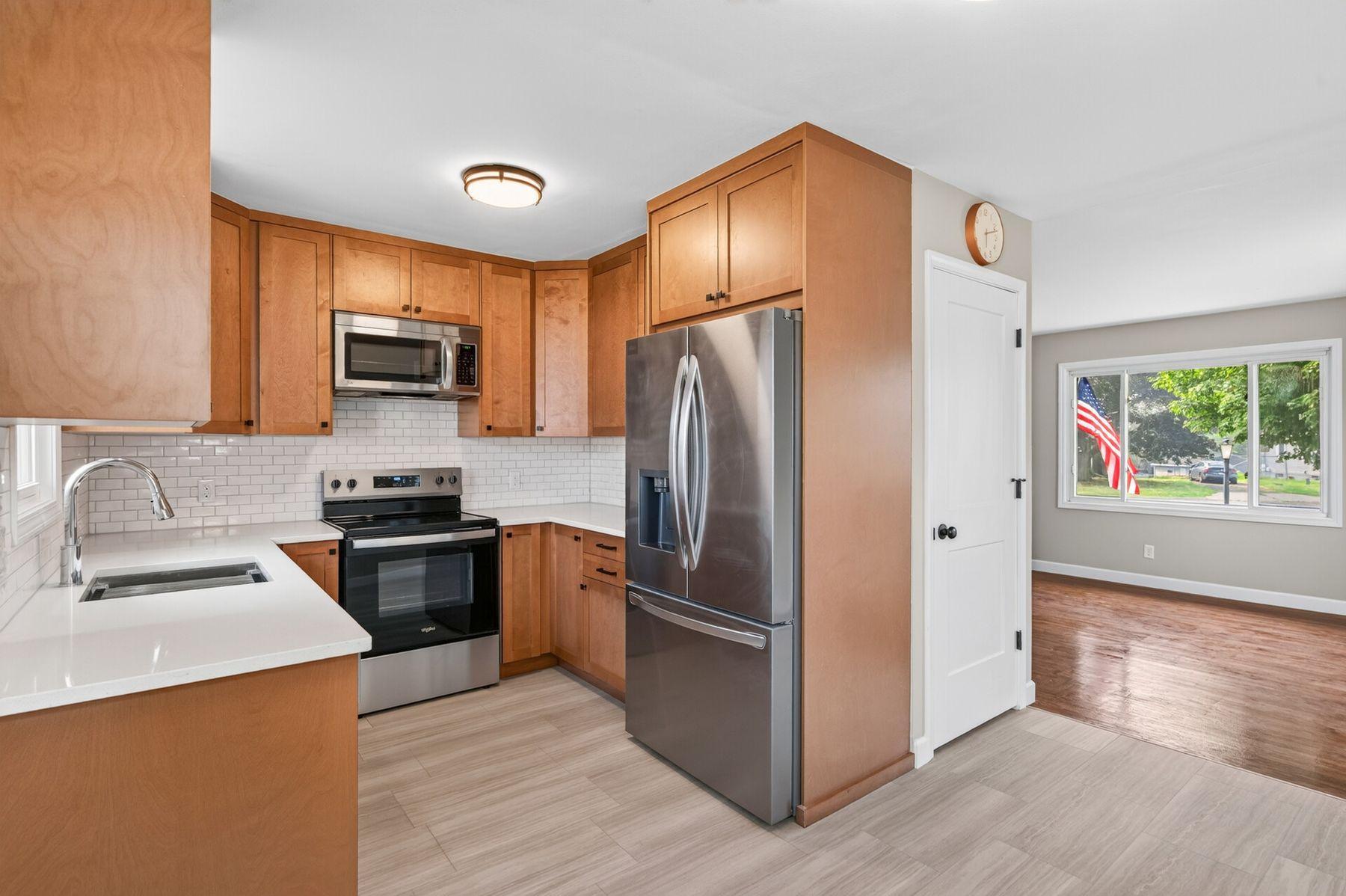 View of Residential at 2231 Maryland Avenue, Saint Paul MN 55119, Saint Paul (12 of 46) - Mike Wilen | Minnesota Team Real Estate