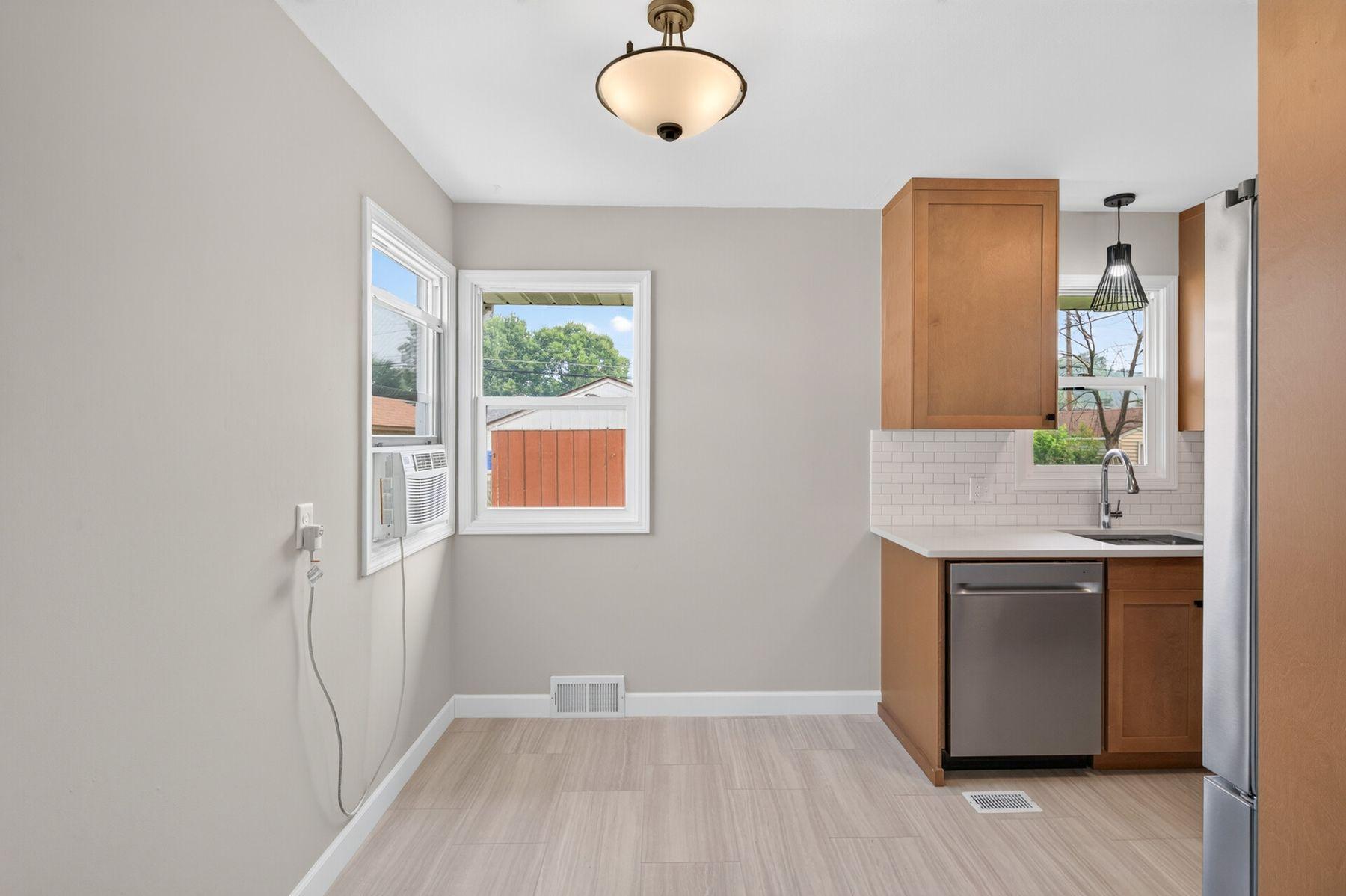 View of Residential at 2231 Maryland Avenue, Saint Paul MN 55119, Saint Paul (11 of 46) - Mike Wilen | Minnesota Team Real Estate