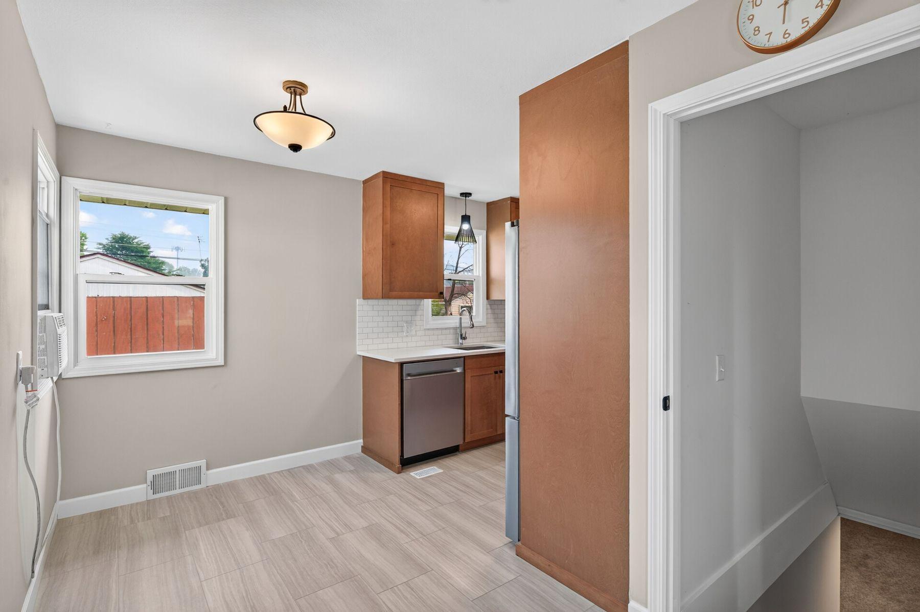 View of Residential at 2231 Maryland Avenue, Saint Paul MN 55119, Saint Paul (9 of 46) - Mike Wilen | Minnesota Team Real Estate