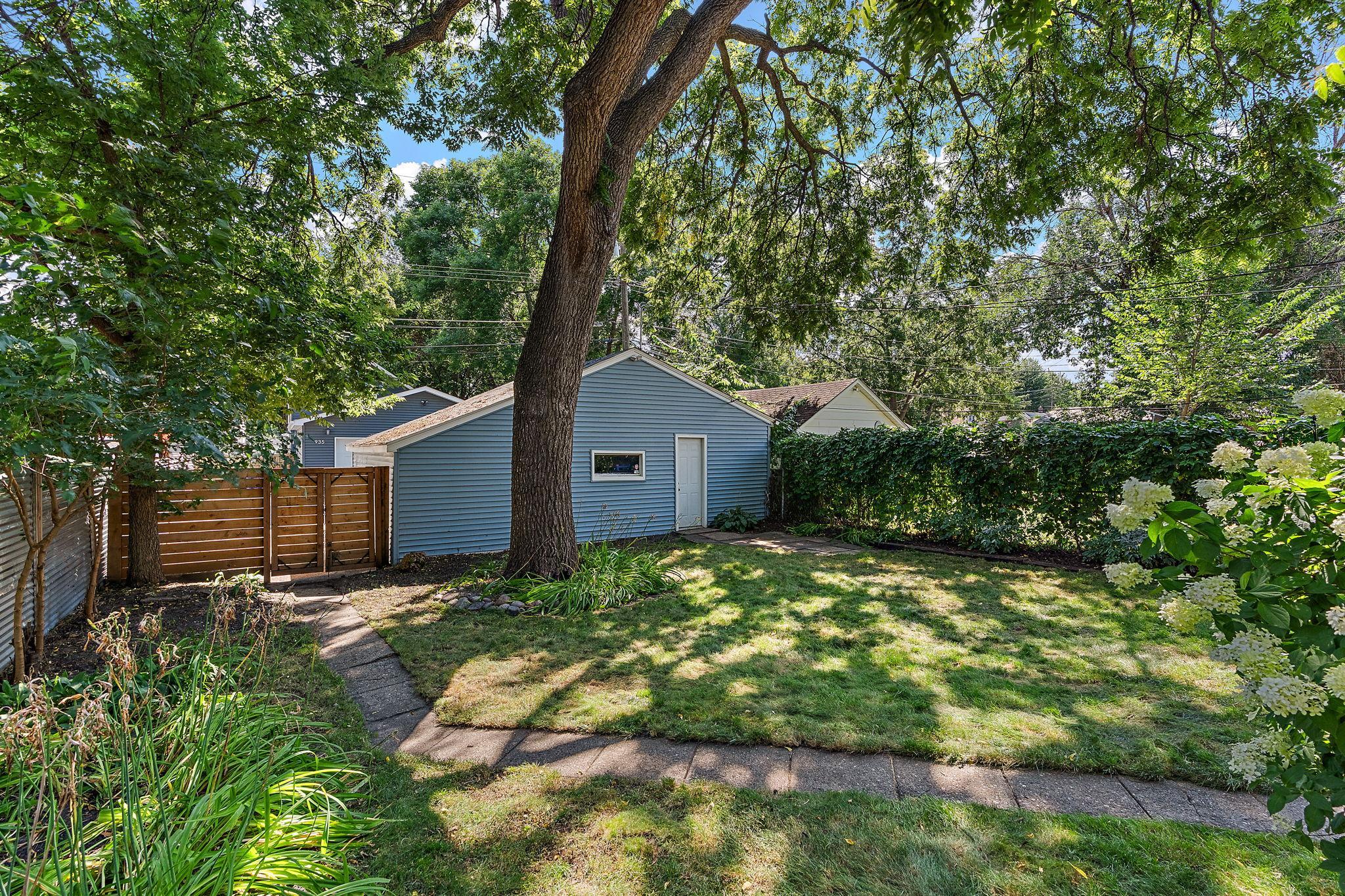 View of Residential at 1086 Pleasant Avenue, Saint Paul MN 55102, Saint Paul (28 of 32) - Mike Wilen | Minnesota Team Real Estate