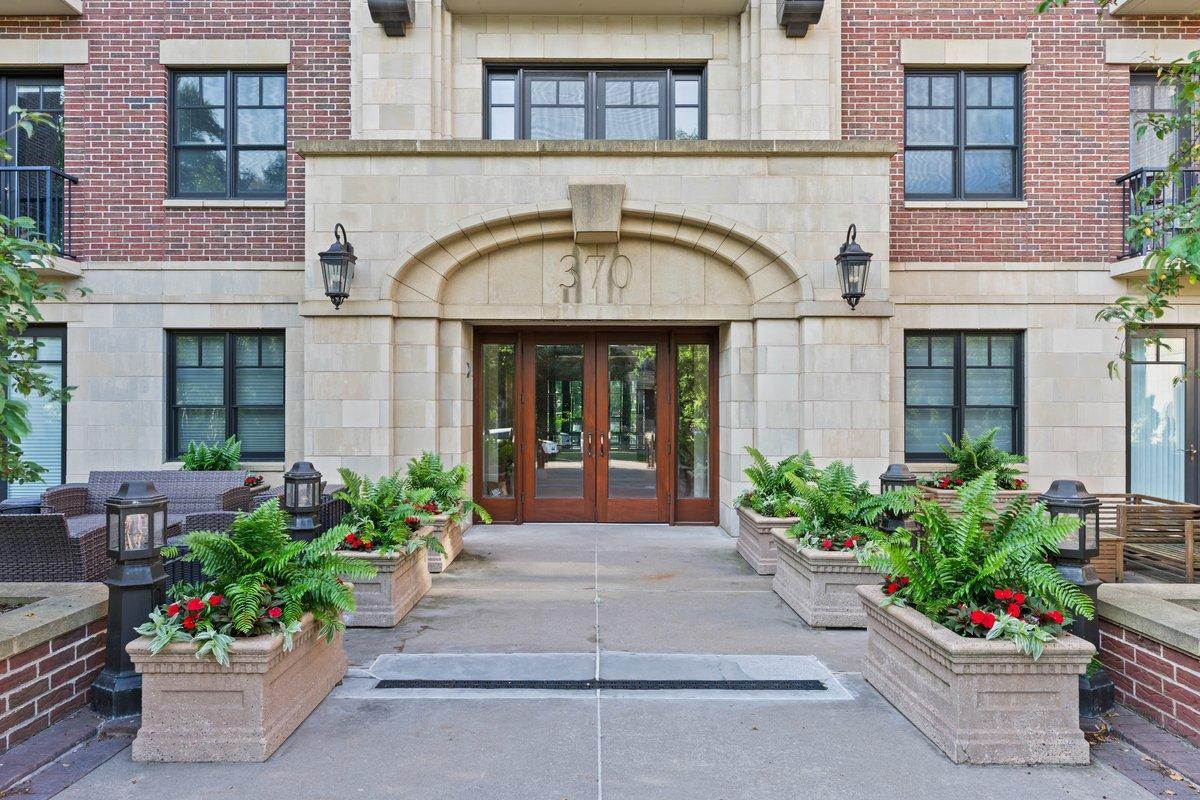 View of Residential at 370 Marshall Avenue #102, Saint Paul MN 55102, Saint Paul (26 of 27) - Mike Wilen | Minnesota Team Real Estate