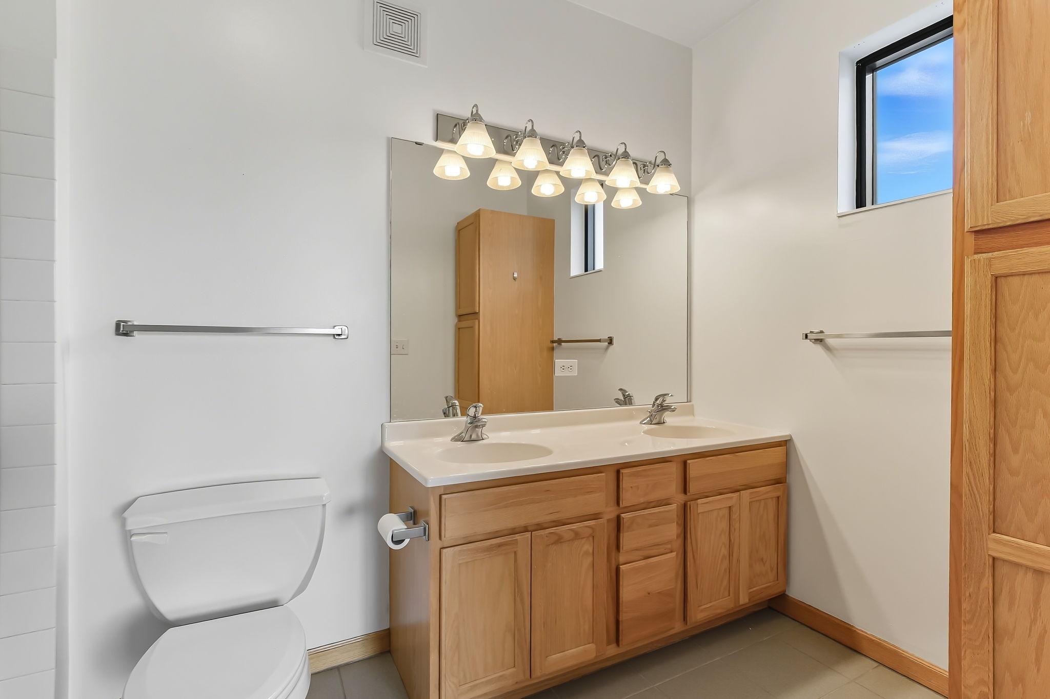 View of Residential at 2566 Ellis Avenue #303, Saint Paul MN 55114, Saint Paul (18 of 30) - Mike Wilen | Minnesota Team Real Estate