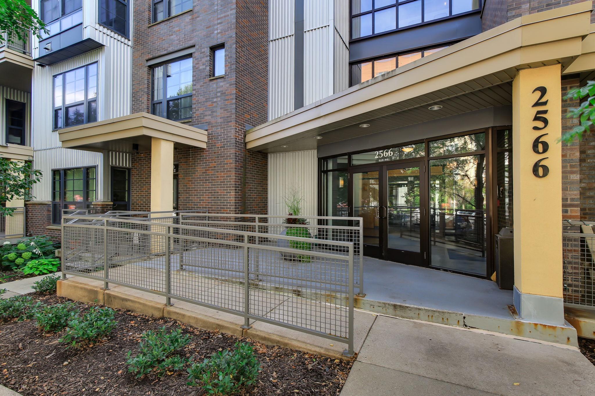 View of Residential at 2566 Ellis Avenue #303, Saint Paul MN 55114, Saint Paul (24 of 30) - Mike Wilen | Minnesota Team Real Estate