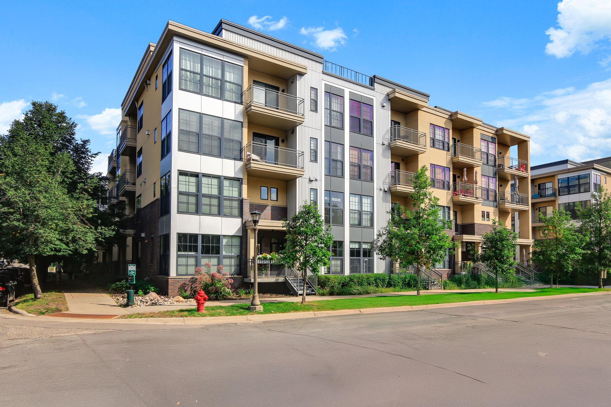 View of Residential at 2566 Ellis Avenue #303, Saint Paul MN 55114, Saint Paul (25 of 30) - Mike Wilen | Minnesota Team Real Estate