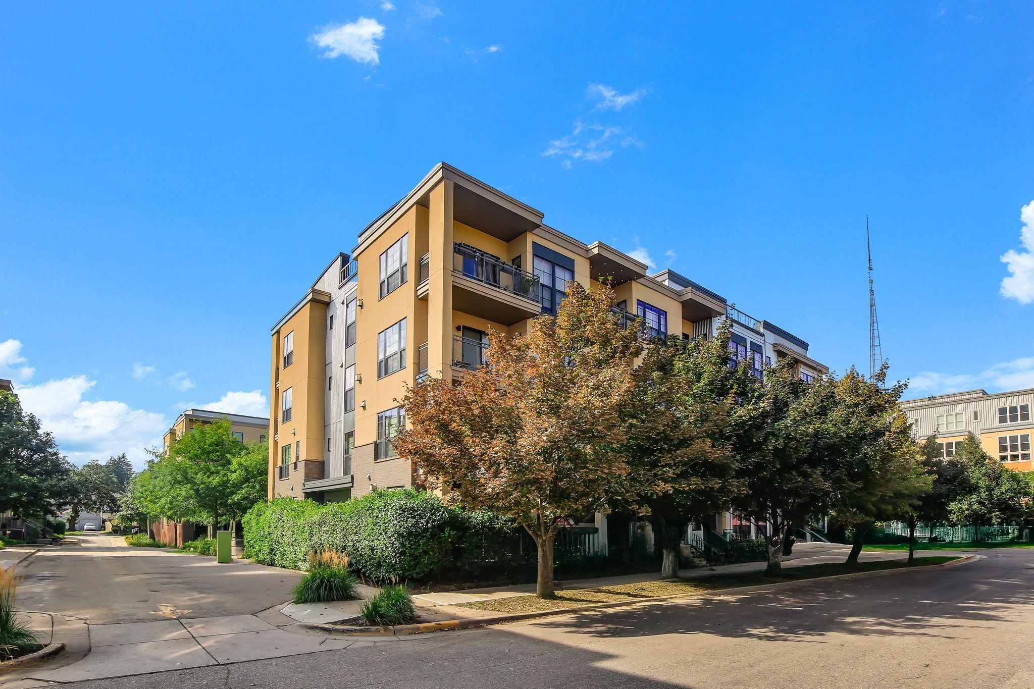 View of Residential at 2566 Ellis Avenue #303, Saint Paul MN 55114, Saint Paul (27 of 30) - Mike Wilen | Minnesota Team Real Estate