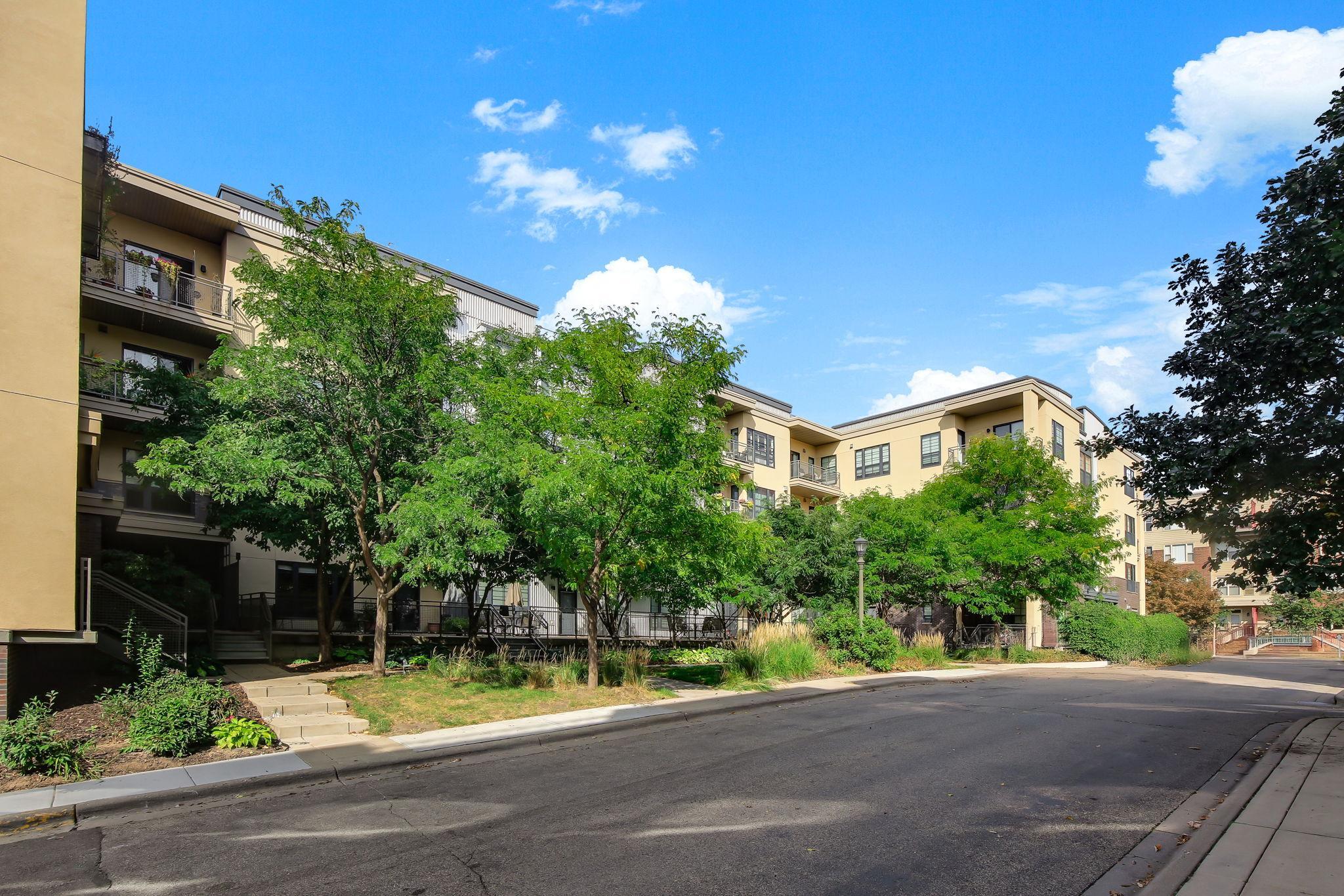 View of Residential at 2566 Ellis Avenue #303, Saint Paul MN 55114, Saint Paul (29 of 30) - Mike Wilen | Minnesota Team Real Estate
