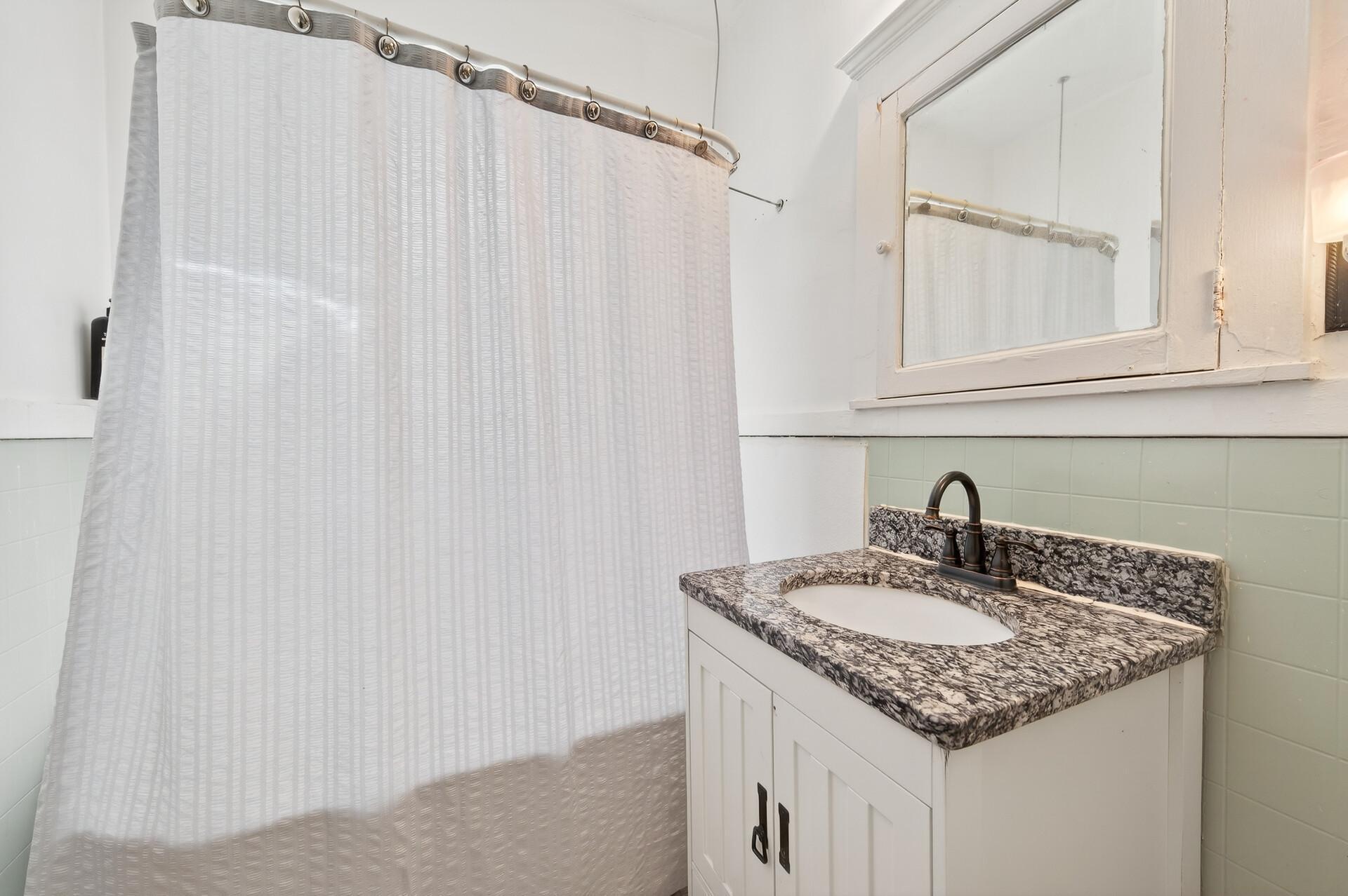 View of Residential Income at 2125 6th Street, Minneapolis MN 55411, Minneapolis (25 of 40) - Mike Wilen | Minnesota Team Real Estate