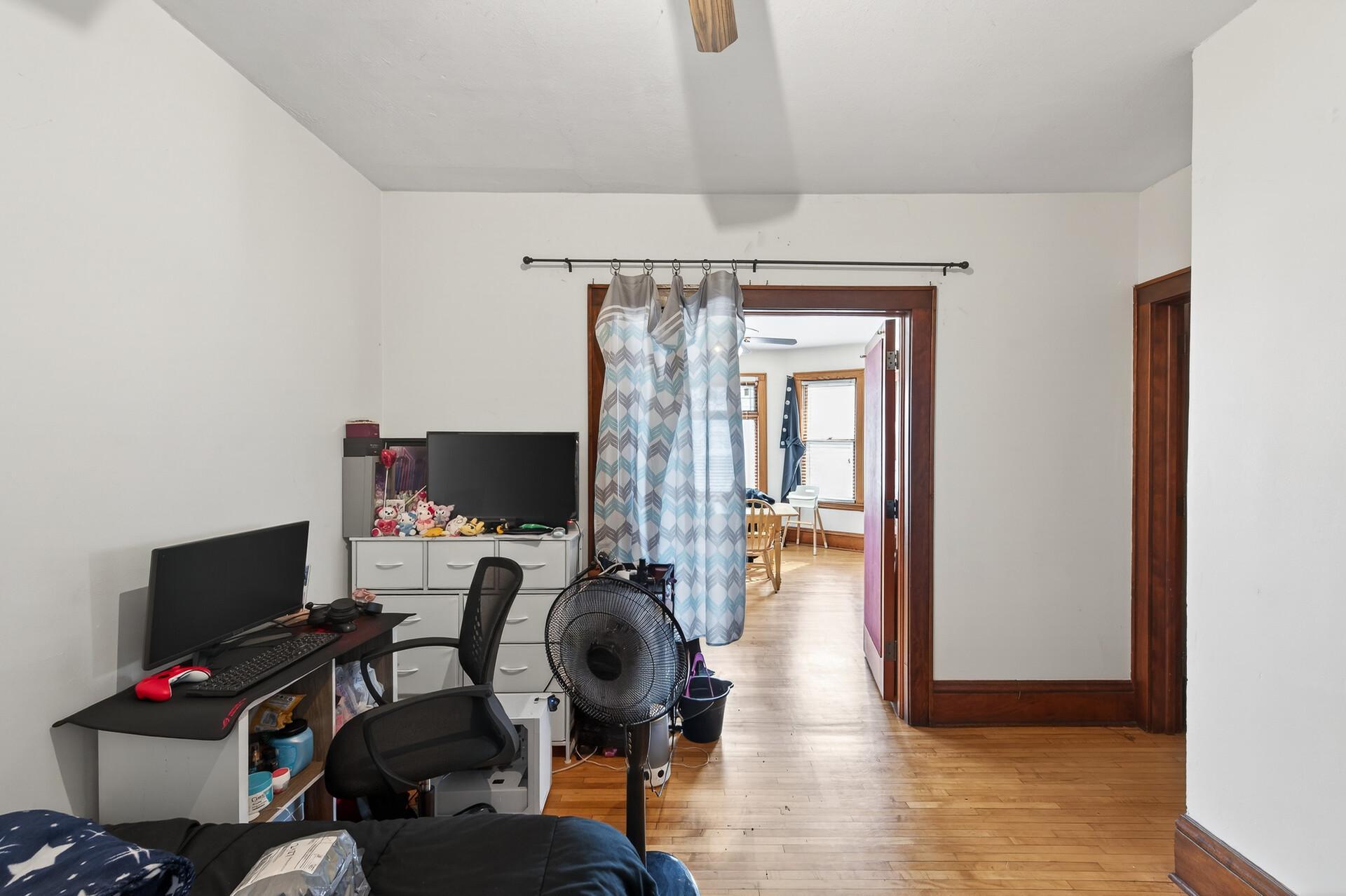 View of Residential Income at 2125 6th Street, Minneapolis MN 55411, Minneapolis (15 of 40) - Mike Wilen | Minnesota Team Real Estate
