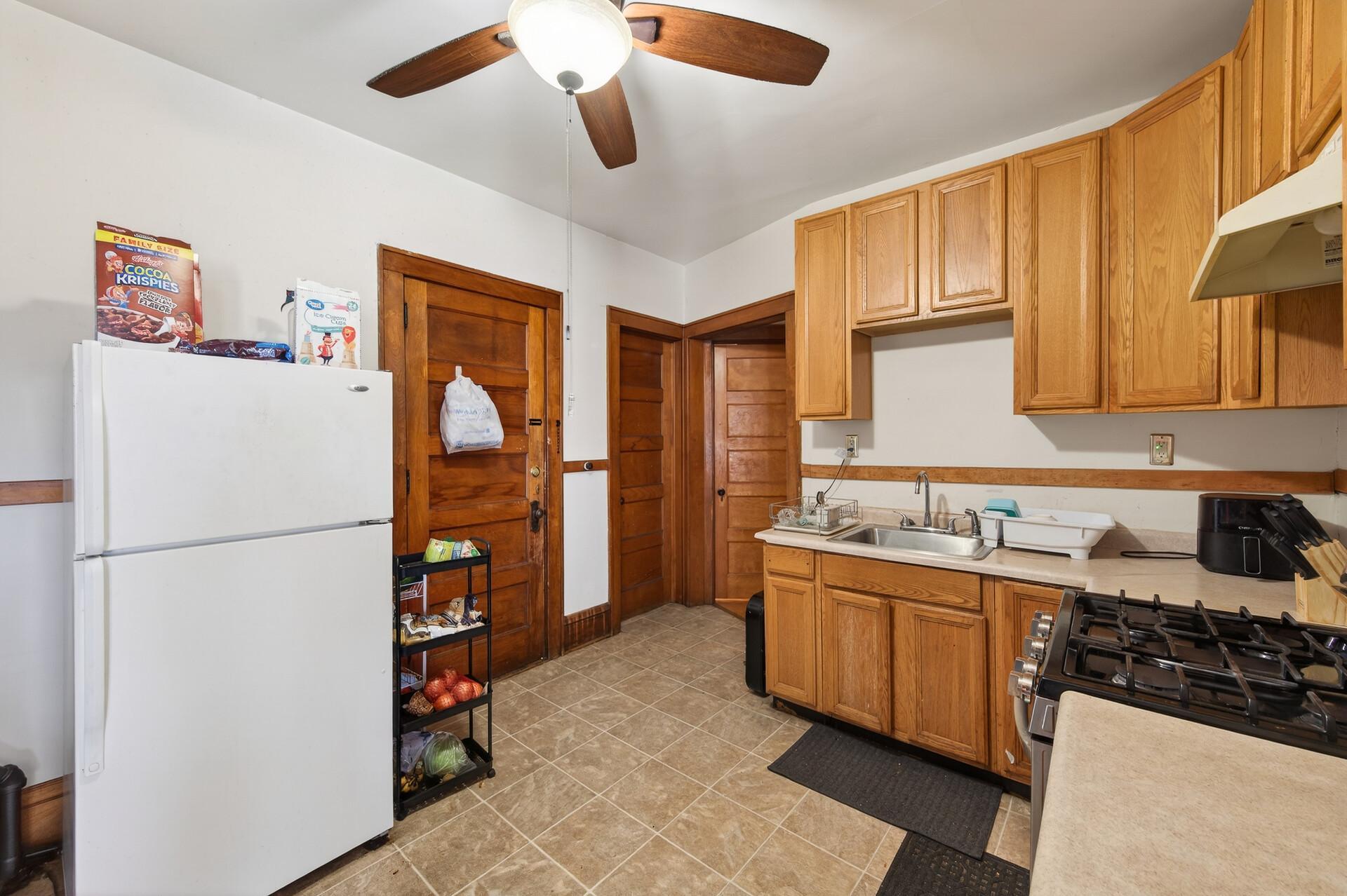View of Residential Income at 2125 6th Street, Minneapolis MN 55411, Minneapolis (10 of 40) - Mike Wilen | Minnesota Team Real Estate