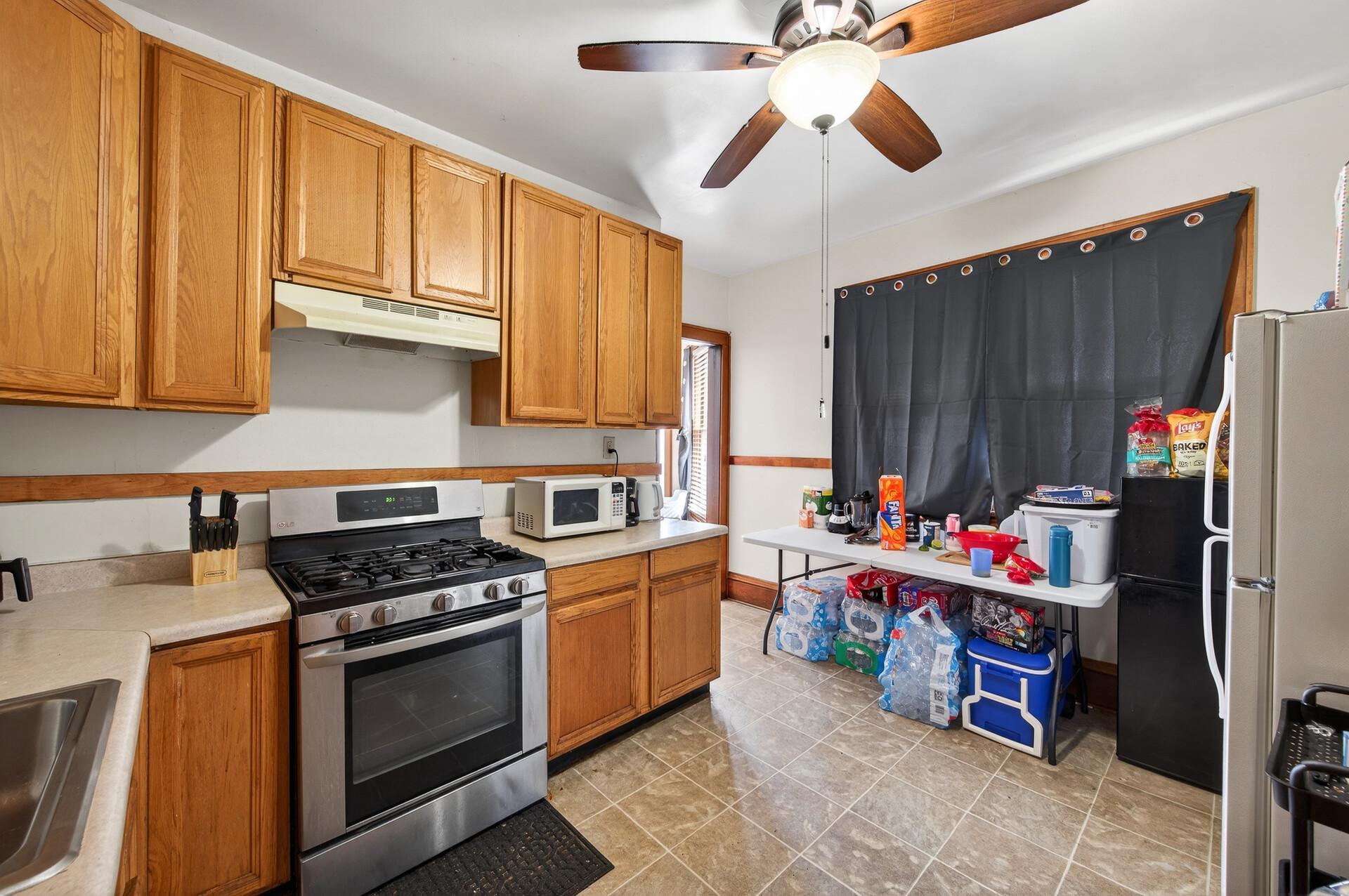 View of Residential Income at 2125 6th Street, Minneapolis MN 55411, Minneapolis (9 of 40) - Mike Wilen | Minnesota Team Real Estate