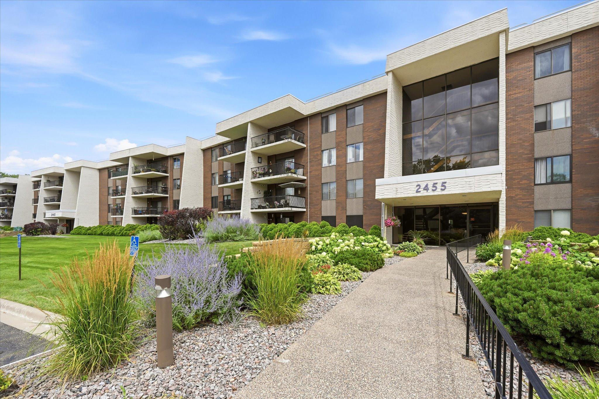 View of Residential at 2455 Londin Lane #417, Maplewood MN 55119, Maplewood (12 of 22) - Mike Wilen | Minnesota Team Real Estate