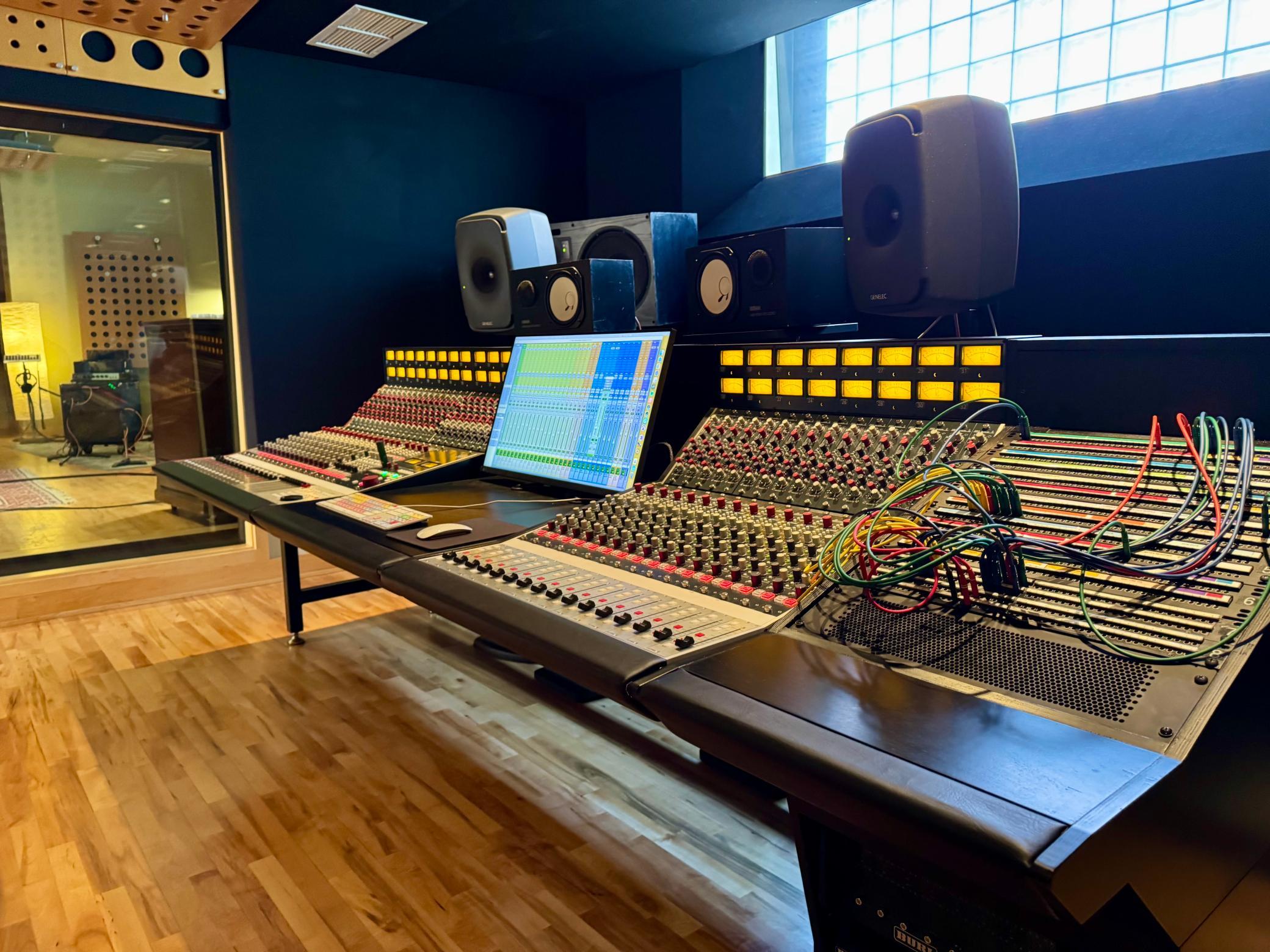 View of Commercial Sale at 607 Central Avenue, Minneapolis MN 55414, Minneapolis (21 of 52) - Mike Wilen | Minnesota Team Real Estate