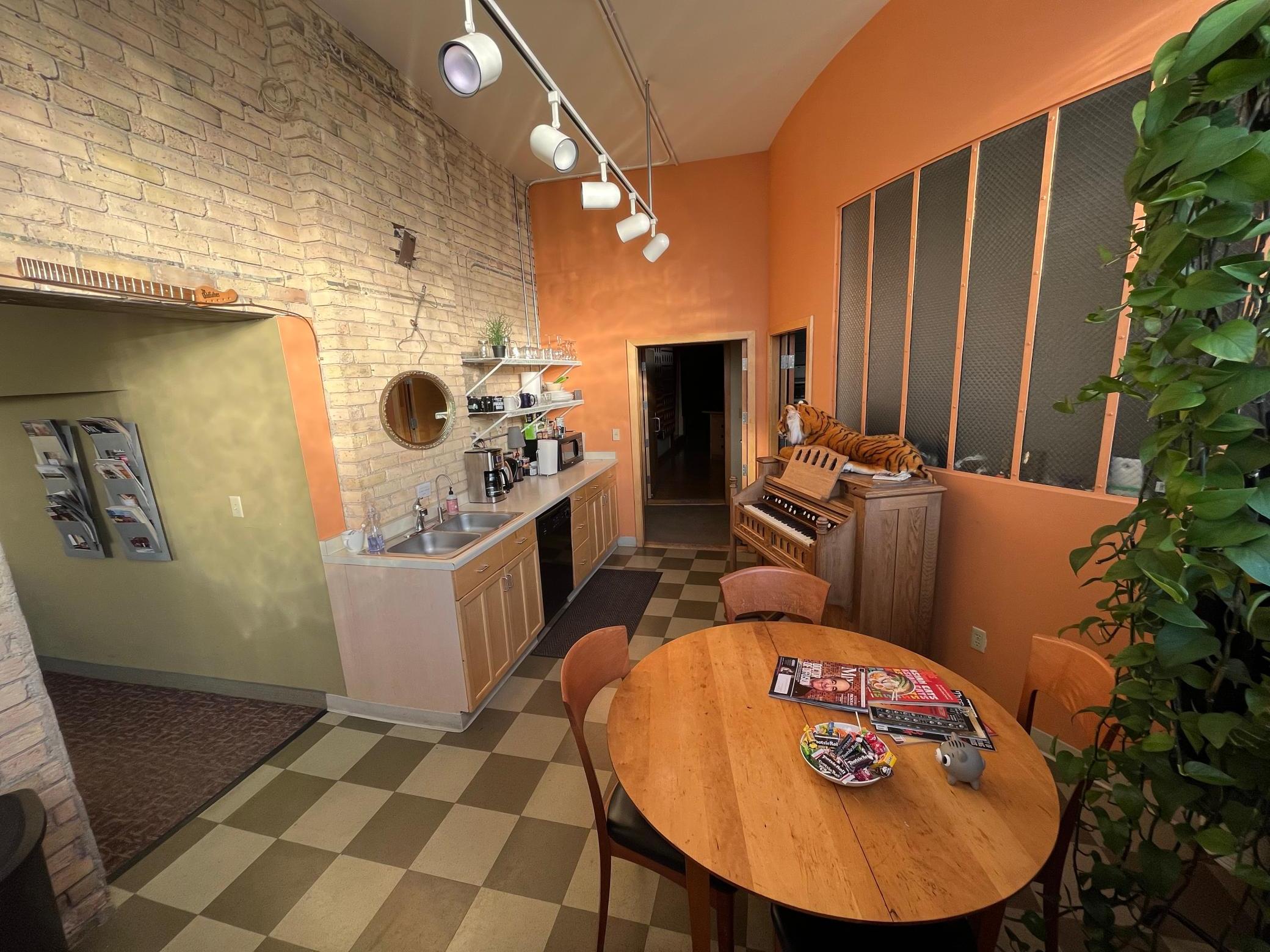 View of Commercial Sale at 607 Central Avenue, Minneapolis MN 55414, Minneapolis (37 of 52) - Mike Wilen | Minnesota Team Real Estate