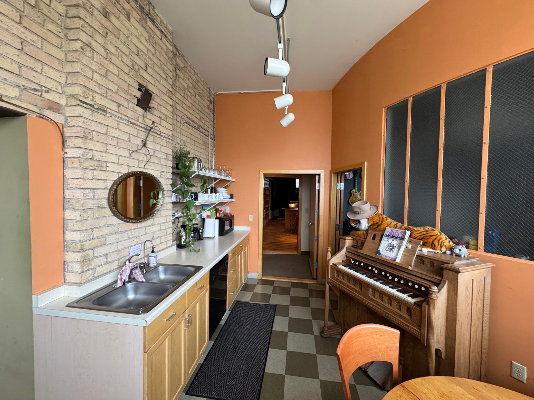 View of Commercial Sale at 607 Central Avenue, Minneapolis MN 55414, Minneapolis (36 of 52) - Mike Wilen | Minnesota Team Real Estate