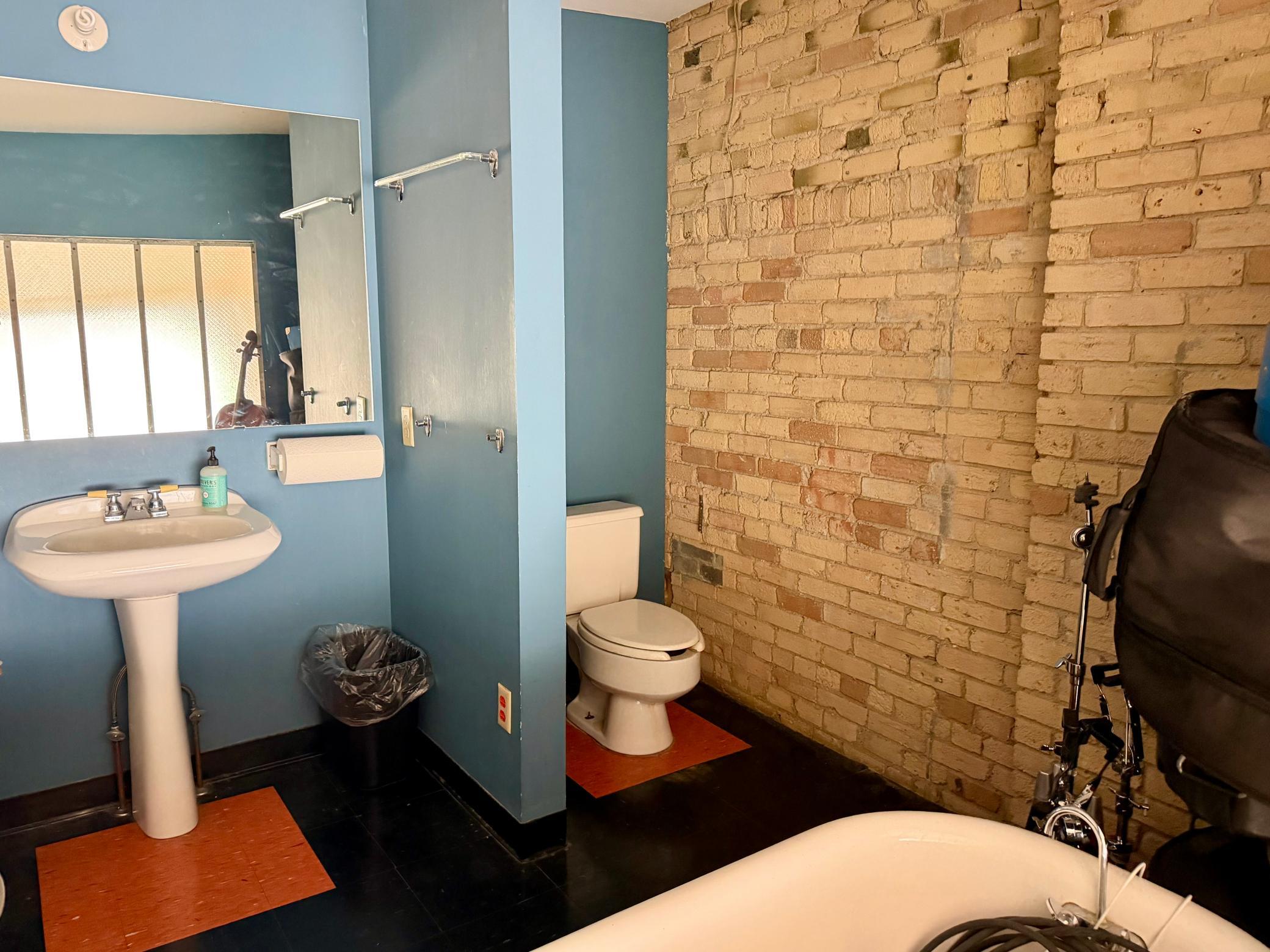 View of Commercial Sale at 607 Central Avenue, Minneapolis MN 55414, Minneapolis (27 of 52) - Mike Wilen | Minnesota Team Real Estate