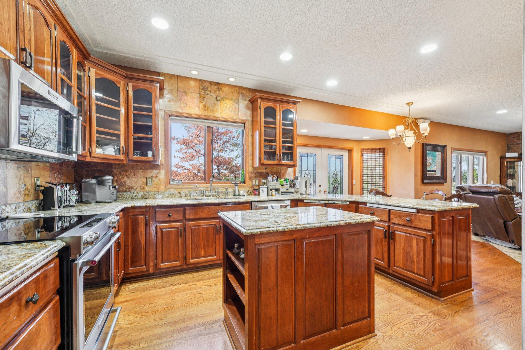 View of Residential at 18685 Highview Avenue, Lakeville MN 55044, Lakeville (12 of 28) - Mike Wilen | Minnesota Team Real Estate