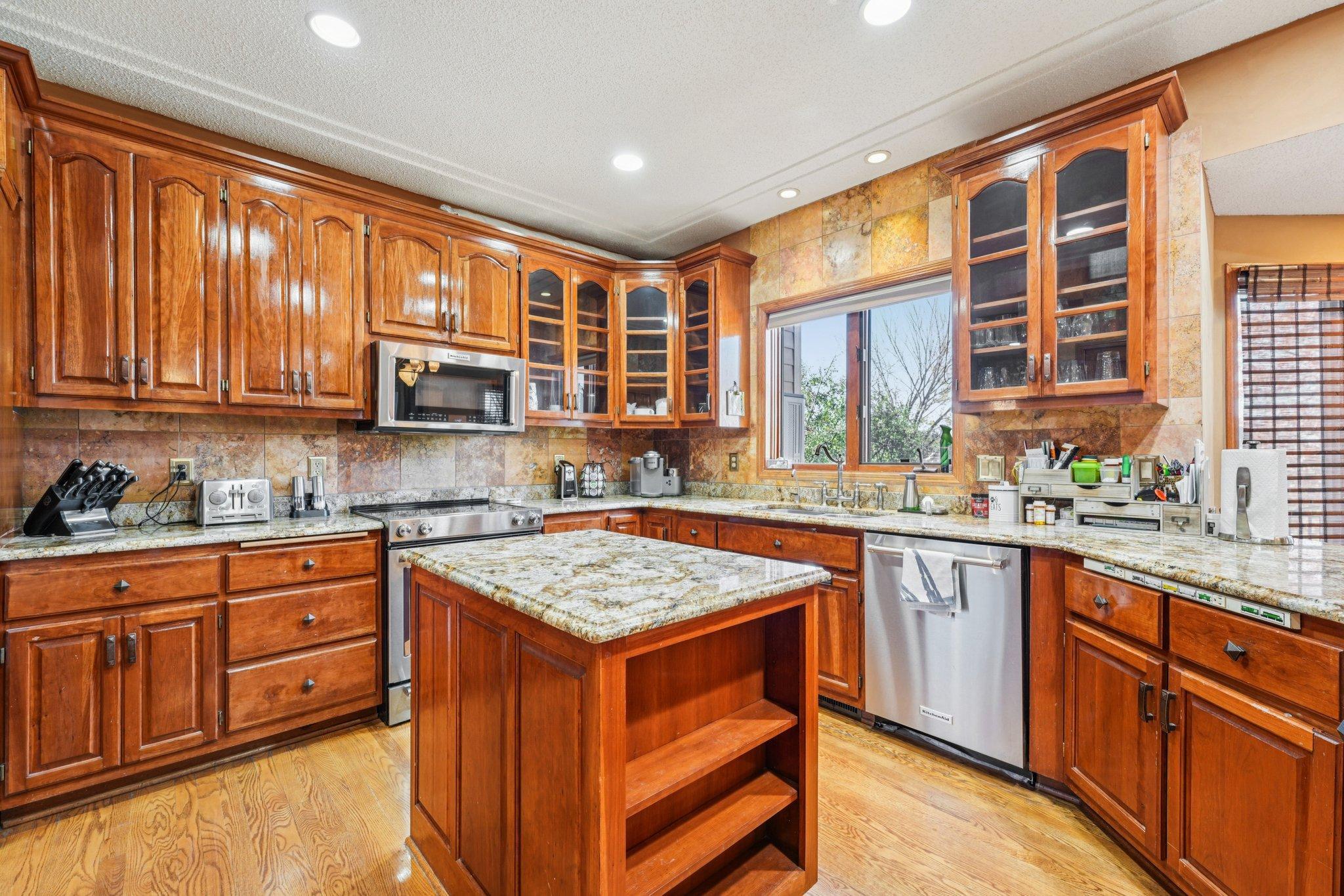 View of Residential at 18685 Highview Avenue, Lakeville MN 55044, Lakeville (11 of 28) - Mike Wilen | Minnesota Team Real Estate