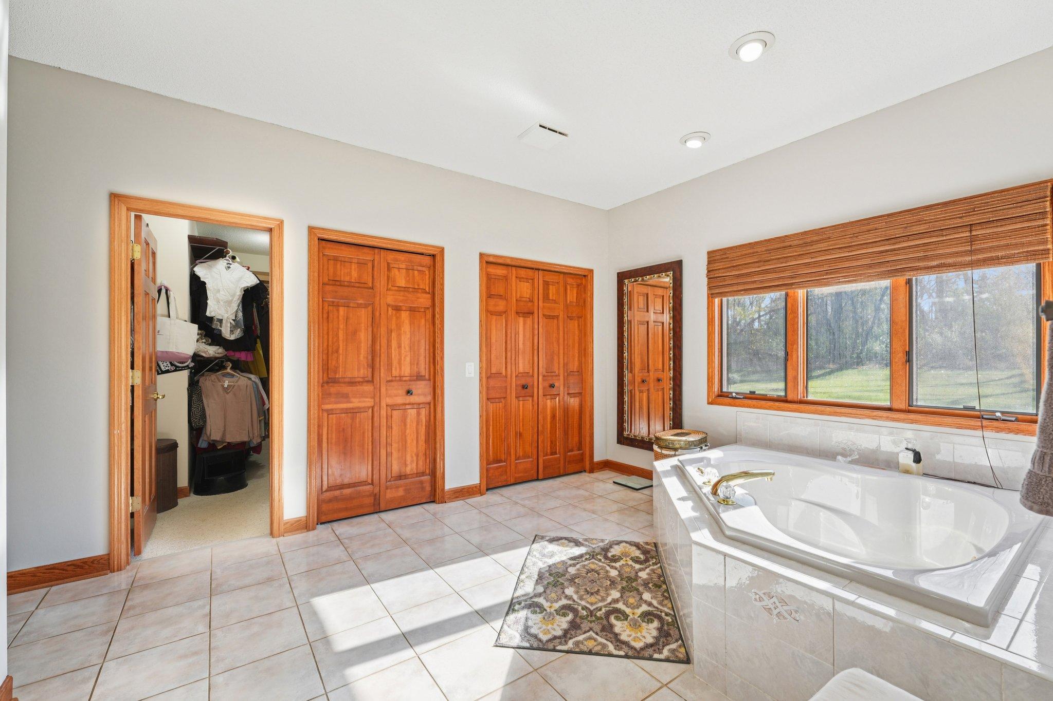 View of Residential at 18685 Highview Avenue, Lakeville MN 55044, Lakeville (16 of 28) - Mike Wilen | Minnesota Team Real Estate
