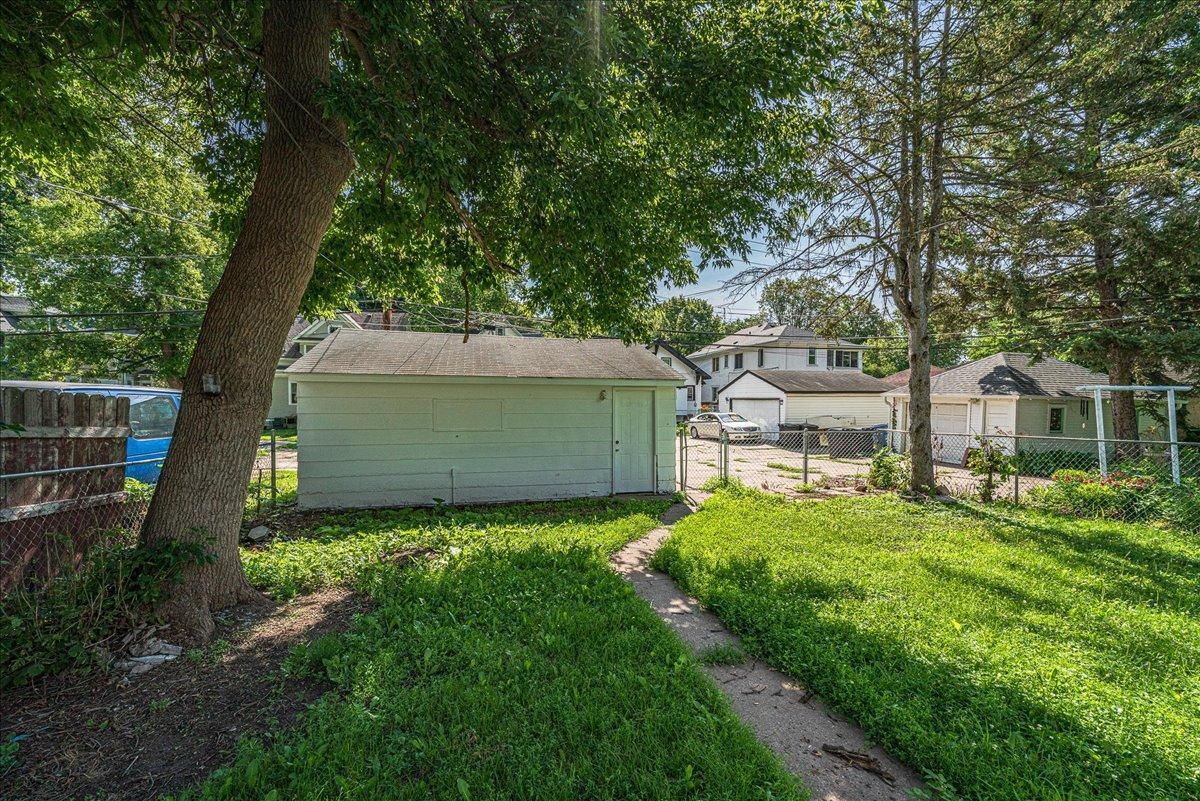 View of Residential at 1710 Newton Avenue, Minneapolis MN 55411, Minneapolis (33 of 36) - Mike Wilen | Minnesota Team Real Estate