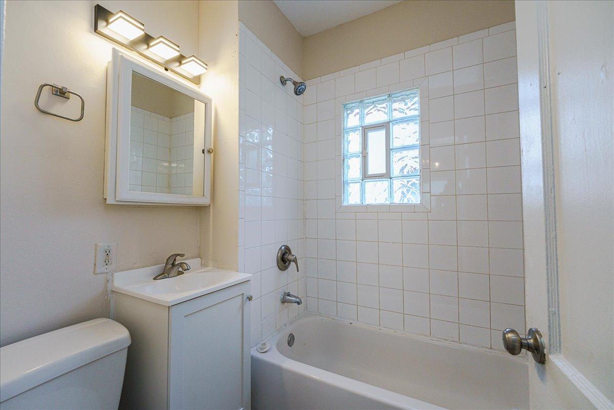 View of Residential at 1710 Newton Avenue, Minneapolis MN 55411, Minneapolis (15 of 36) - Mike Wilen | Minnesota Team Real Estate