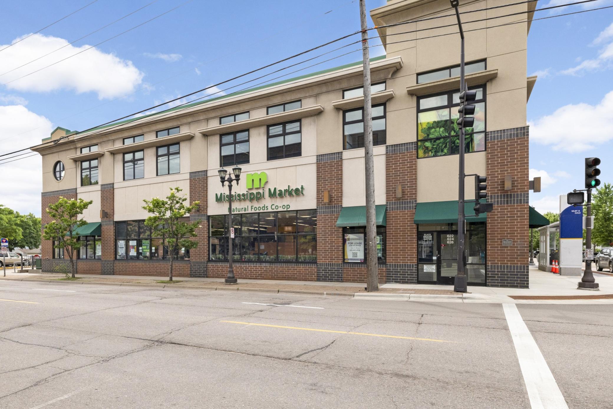 View of Residential Income at 588 Selby Avenue, Saint Paul MN 55102, Saint Paul (36 of 55) - Mike Wilen | Minnesota Team Real Estate