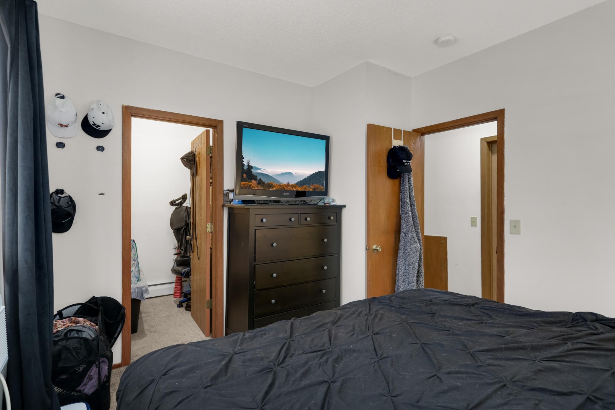 View of Residential Income at 588 Selby Avenue, Saint Paul MN 55102, Saint Paul (20 of 55) - Mike Wilen | Minnesota Team Real Estate