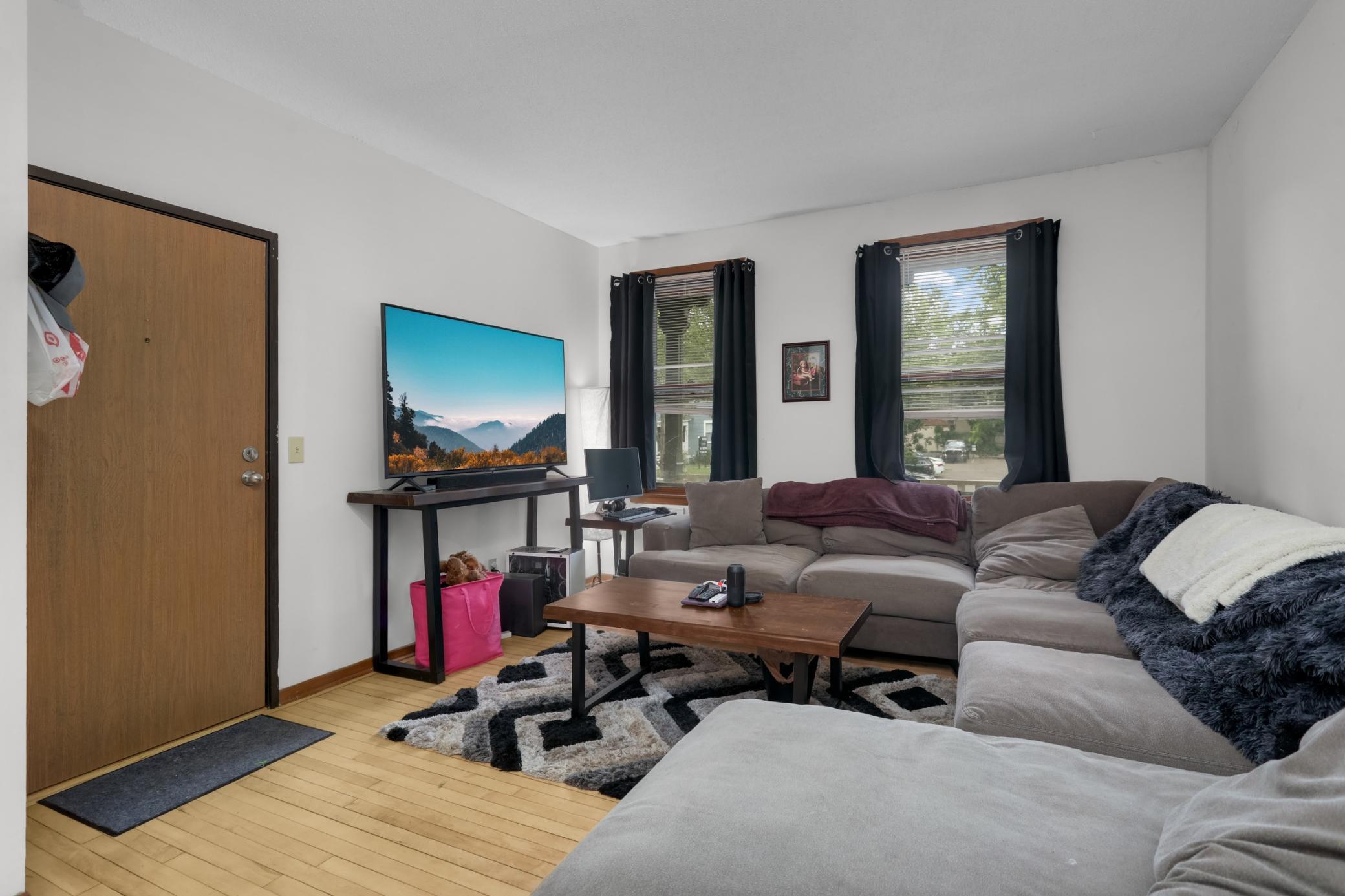 View of Residential Income at 588 Selby Avenue, Saint Paul MN 55102, Saint Paul (15 of 55) - Mike Wilen | Minnesota Team Real Estate