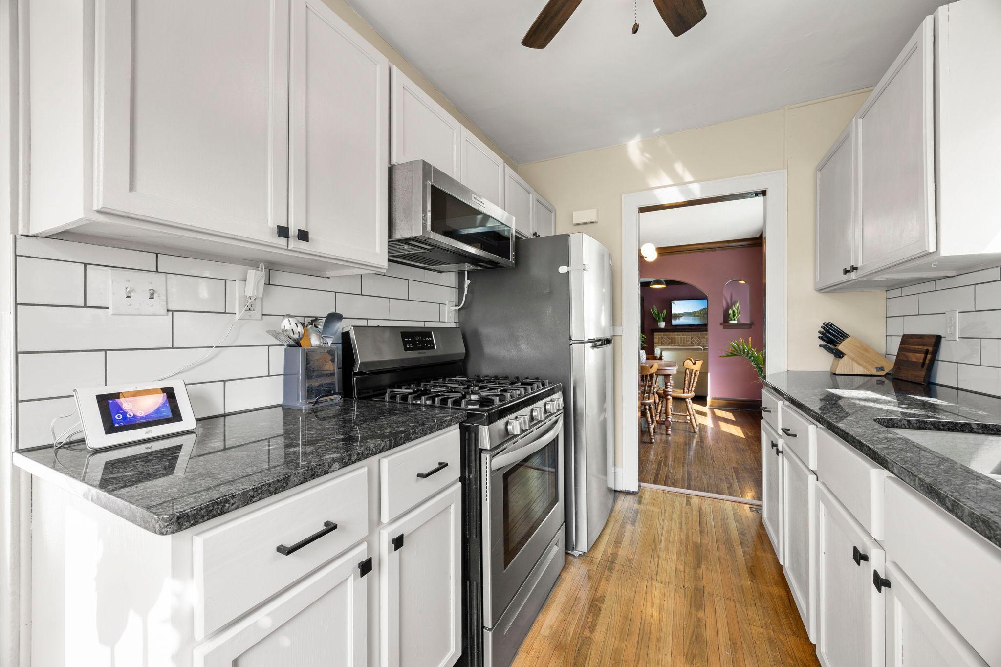 View of Residential at 3547 Irving Avenue, Minneapolis MN 55412, Minneapolis (7 of 23) - Mike Wilen | Minnesota Team Real Estate