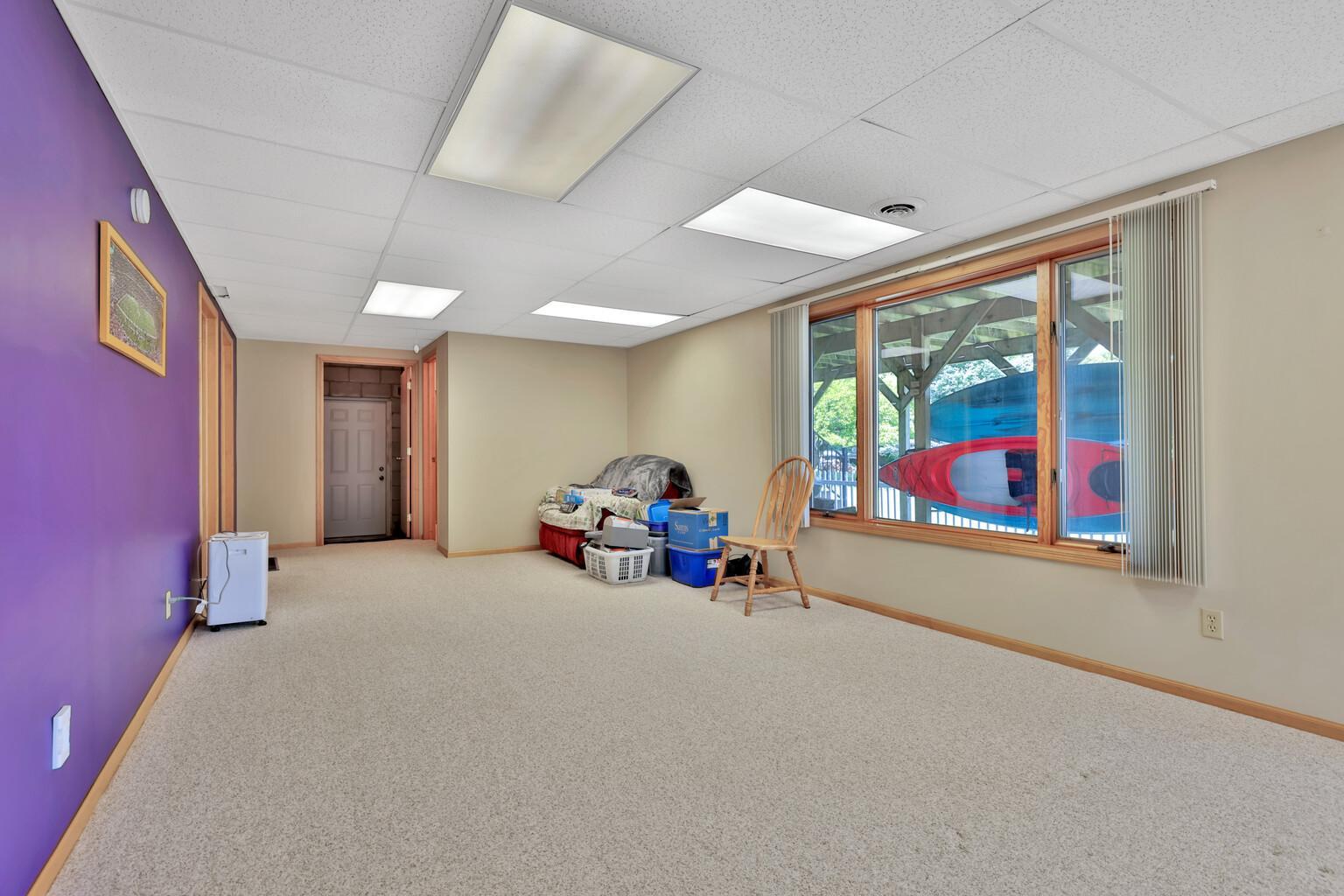 View of Residential at 987 Demont Avenue, Maplewood MN 55109, Maplewood (30 of 35) - Mike Wilen | Minnesota Team Real Estate