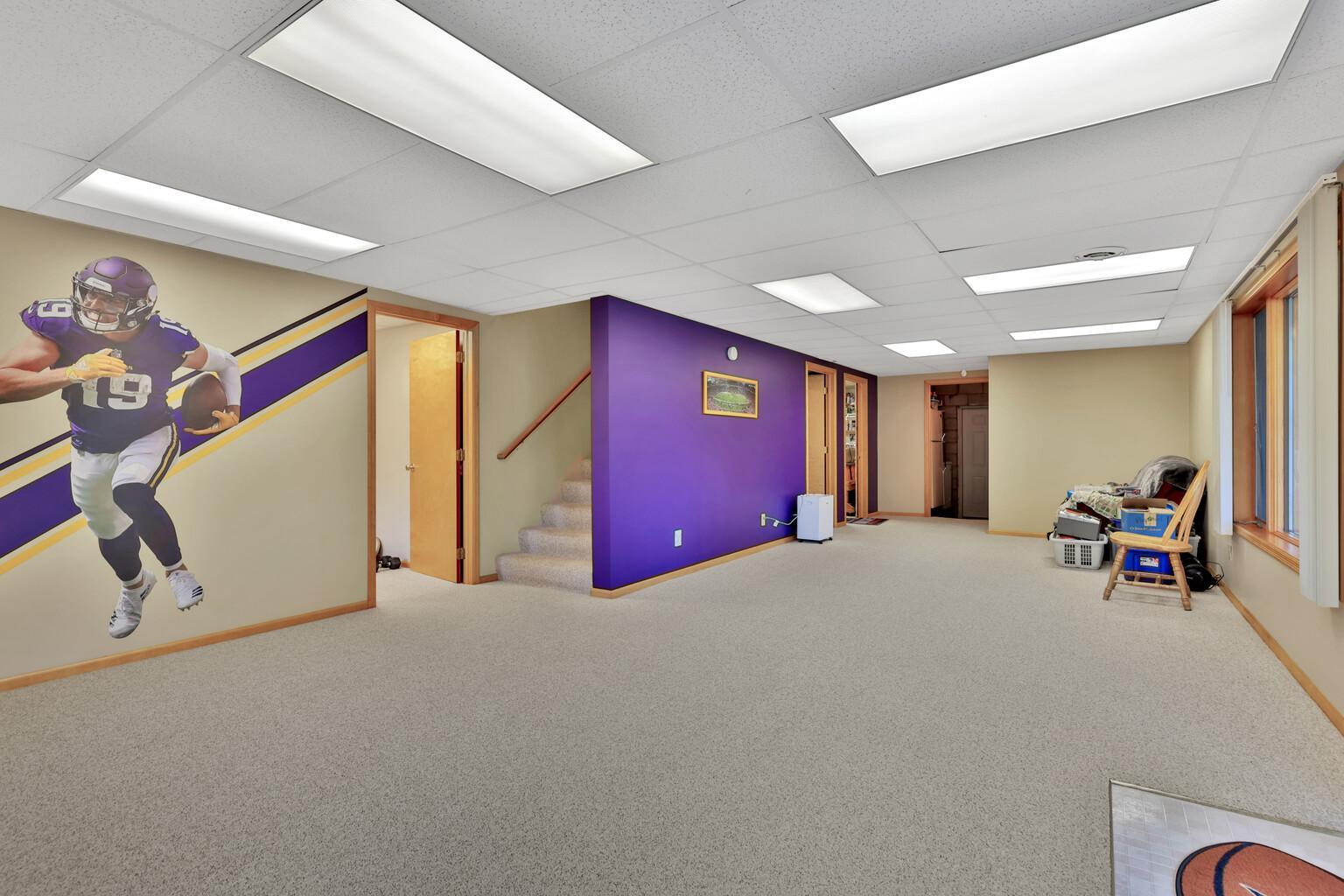 View of Residential at 987 Demont Avenue, Maplewood MN 55109, Maplewood (29 of 35) - Mike Wilen | Minnesota Team Real Estate