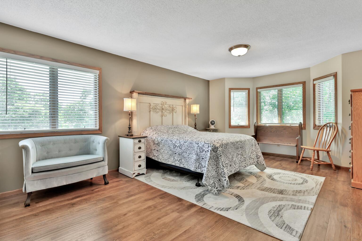 View of Residential at 987 Demont Avenue, Maplewood MN 55109, Maplewood (21 of 35) - Mike Wilen | Minnesota Team Real Estate