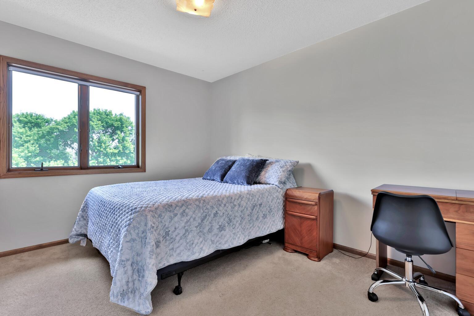 View of Residential at 987 Demont Avenue, Maplewood MN 55109, Maplewood (26 of 35) - Mike Wilen | Minnesota Team Real Estate