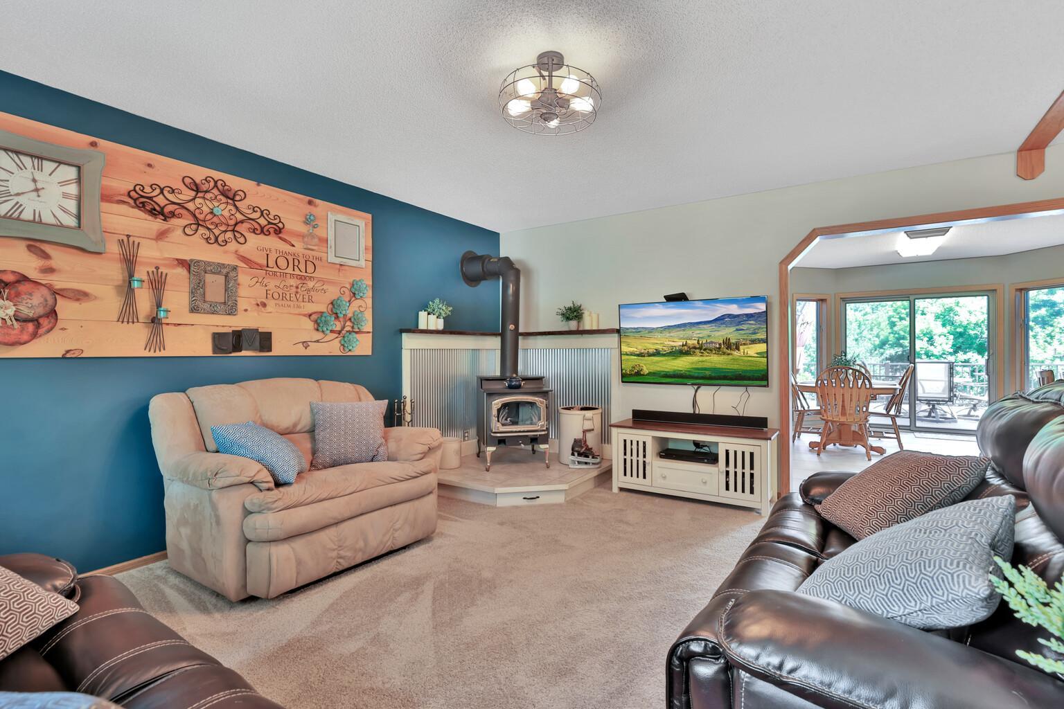 View of Residential at 987 Demont Avenue, Maplewood MN 55109, Maplewood (15 of 35) - Mike Wilen | Minnesota Team Real Estate