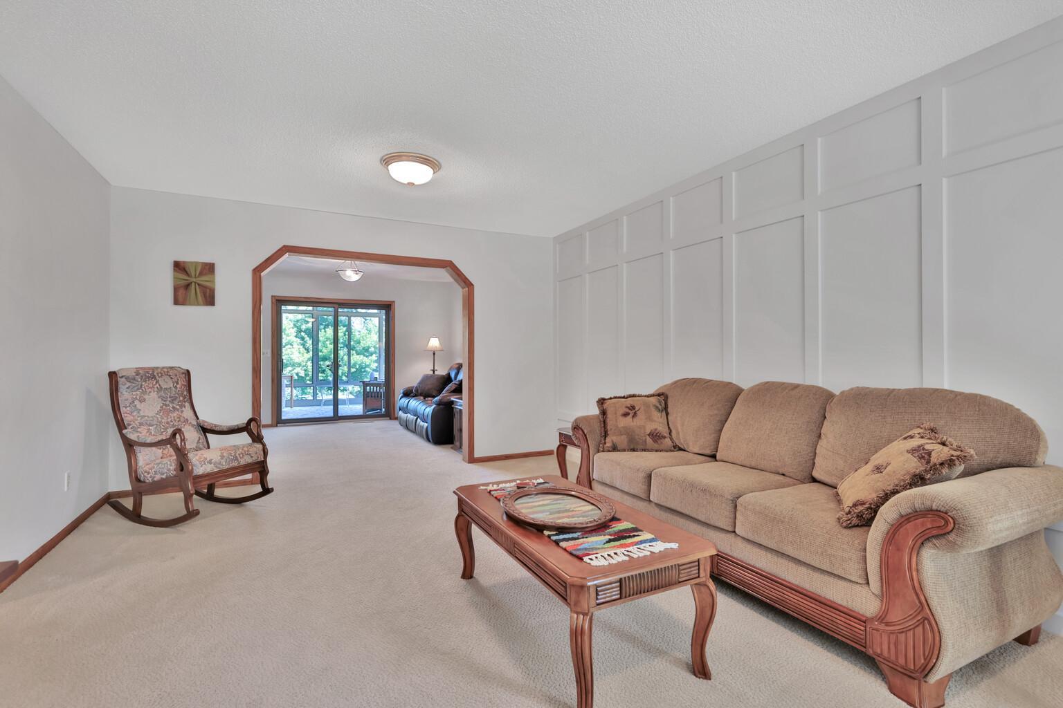 View of Residential at 987 Demont Avenue, Maplewood MN 55109, Maplewood (8 of 35) - Mike Wilen | Minnesota Team Real Estate