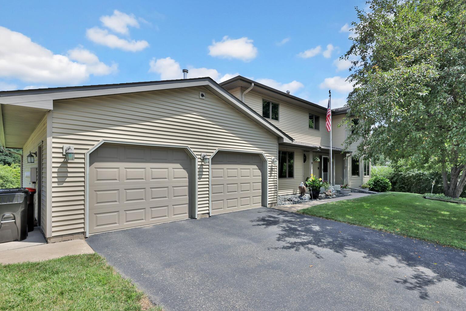 View of Residential at 987 Demont Avenue, Maplewood MN 55109, Maplewood (2 of 35) - Mike Wilen | Minnesota Team Real Estate