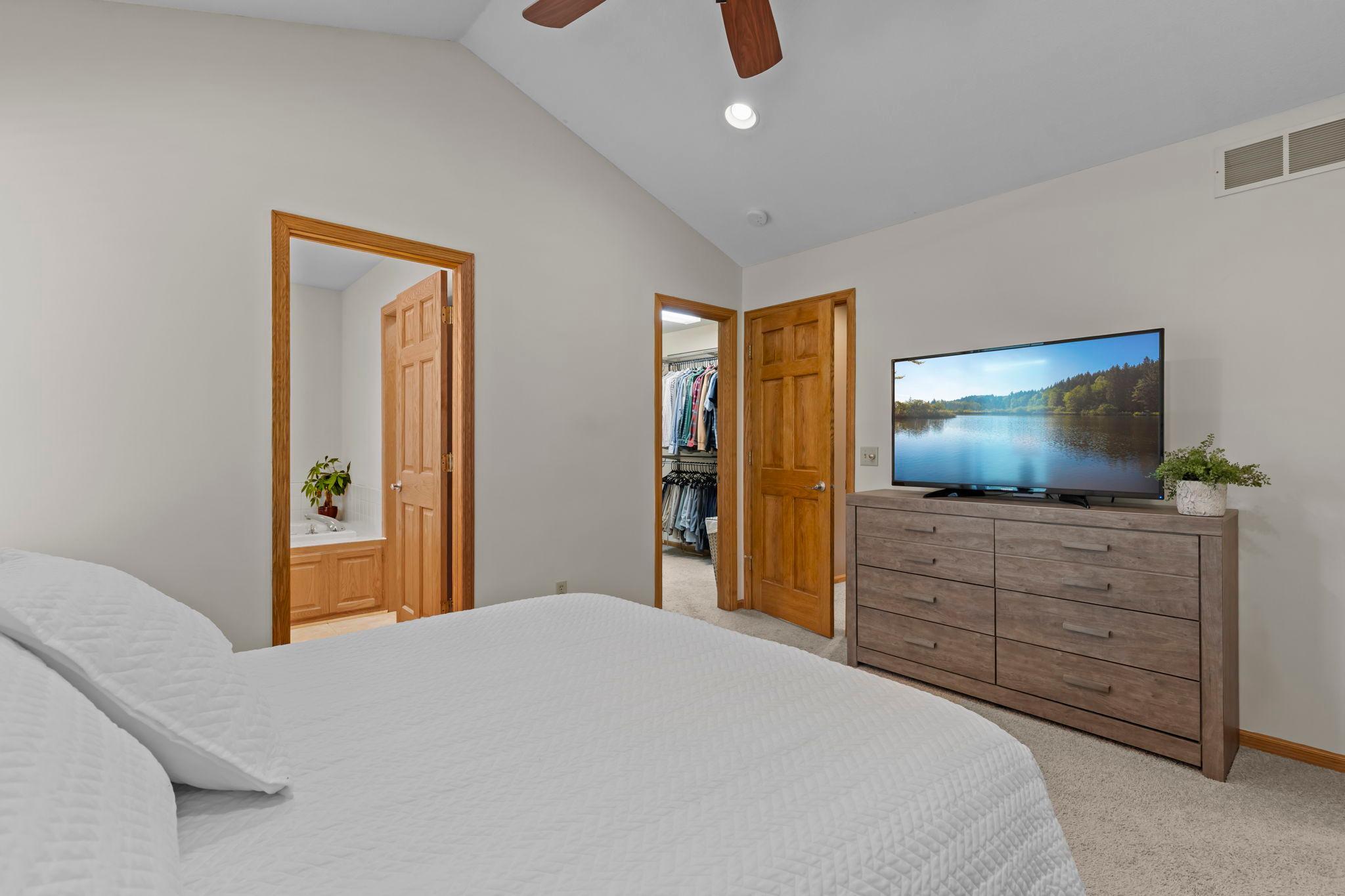 View of Residential at 16770 Javelin Avenue, Lakeville MN 55044, Lakeville (15 of 28) - Mike Wilen | Minnesota Team Real Estate