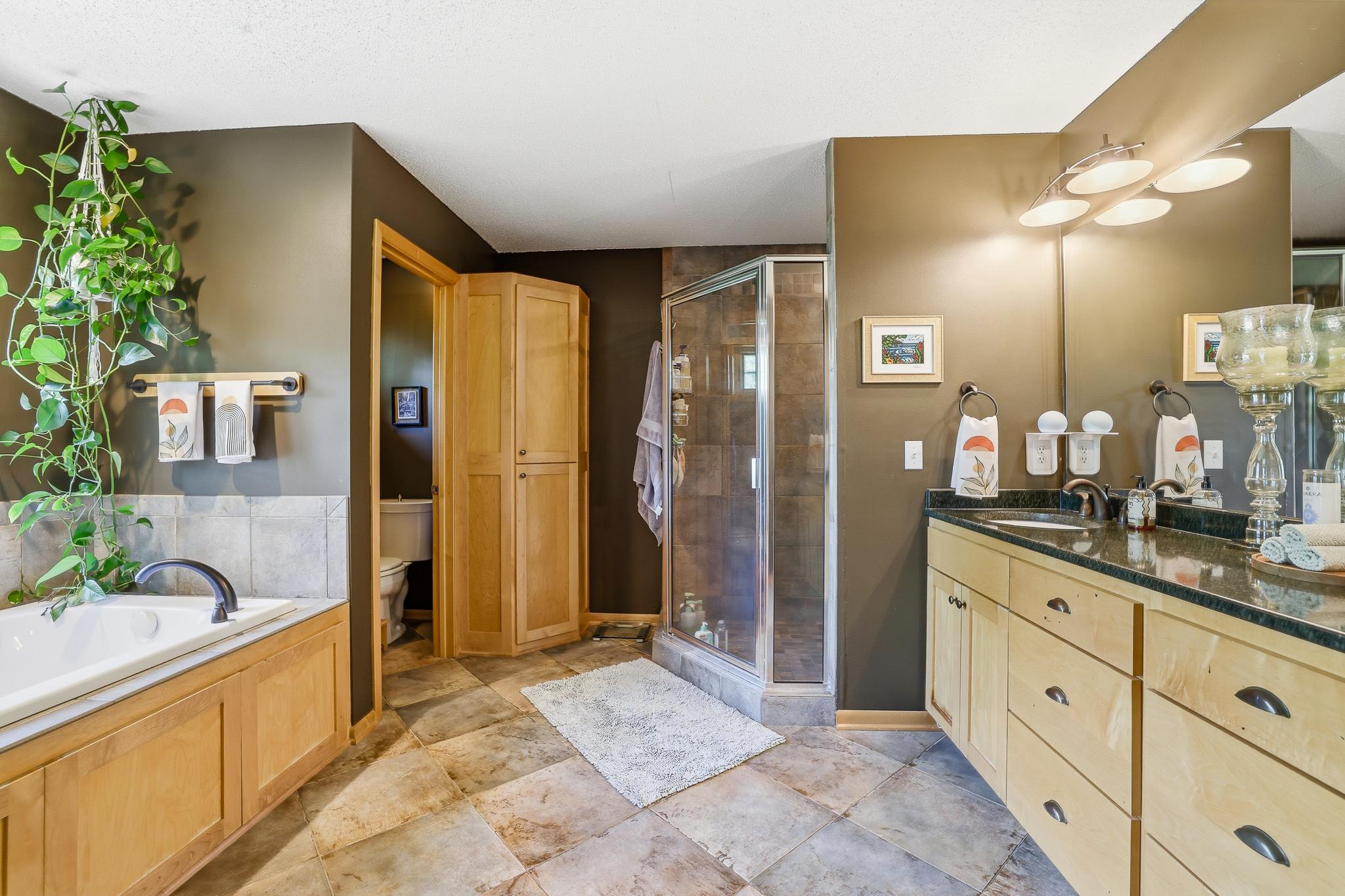 View of Residential at 2362 Fieldstone Curve, Woodbury MN 55129, Woodbury (26 of 41) - Mike Wilen | Minnesota Team Real Estate