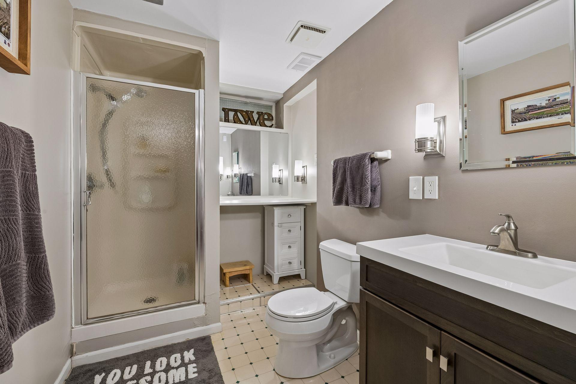 View of Residential at 7204 Glouchester Drive, Edina MN 55435, Edina (41 of 76) - Mike Wilen | Minnesota Team Real Estate