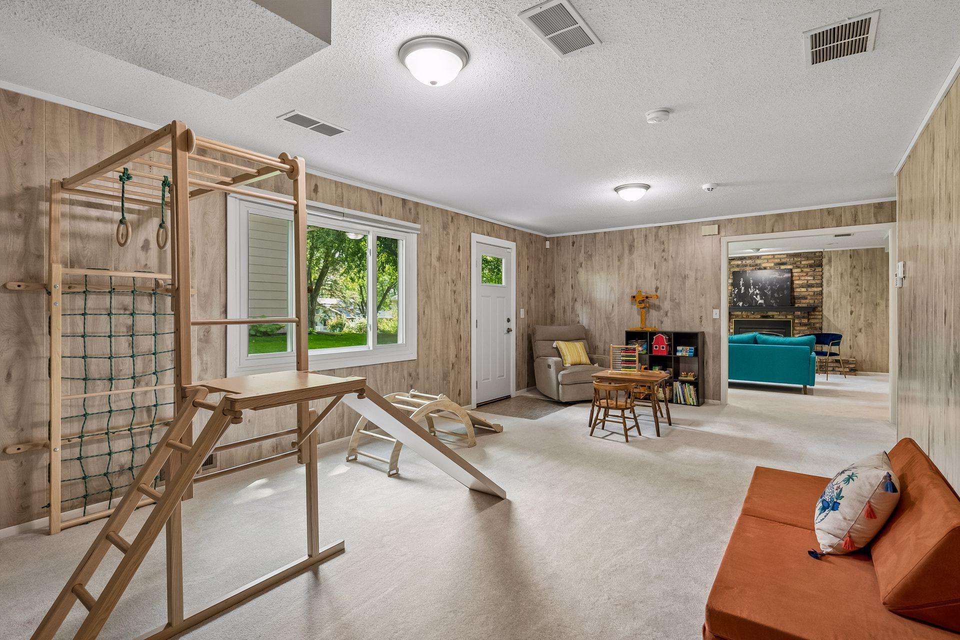 View of Residential at 7204 Glouchester Drive, Edina MN 55435, Edina (39 of 76) - Mike Wilen | Minnesota Team Real Estate
