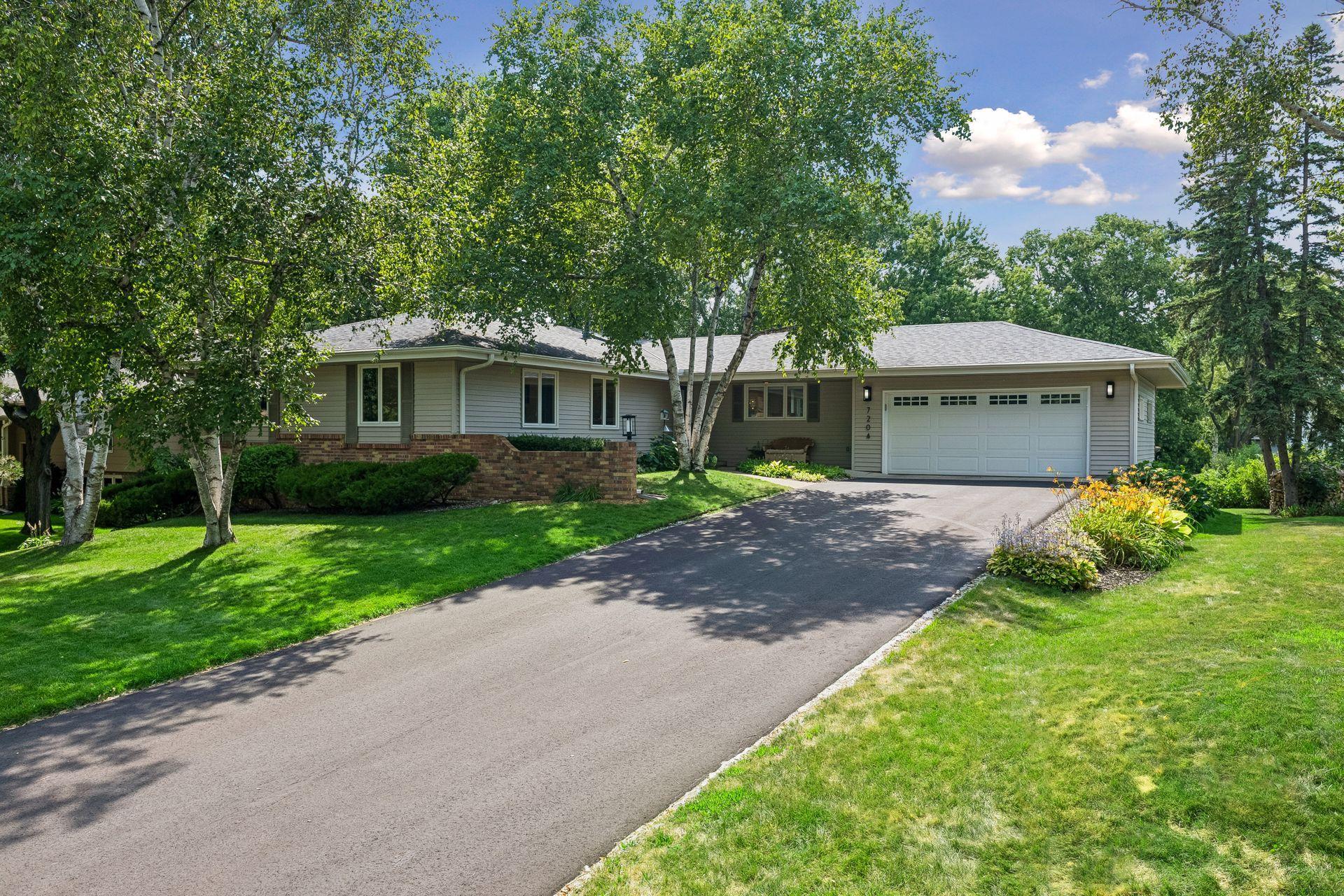 View of Residential at 7204 Glouchester Drive, Edina MN 55435, Edina (4 of 76) - Mike Wilen | Minnesota Team Real Estate