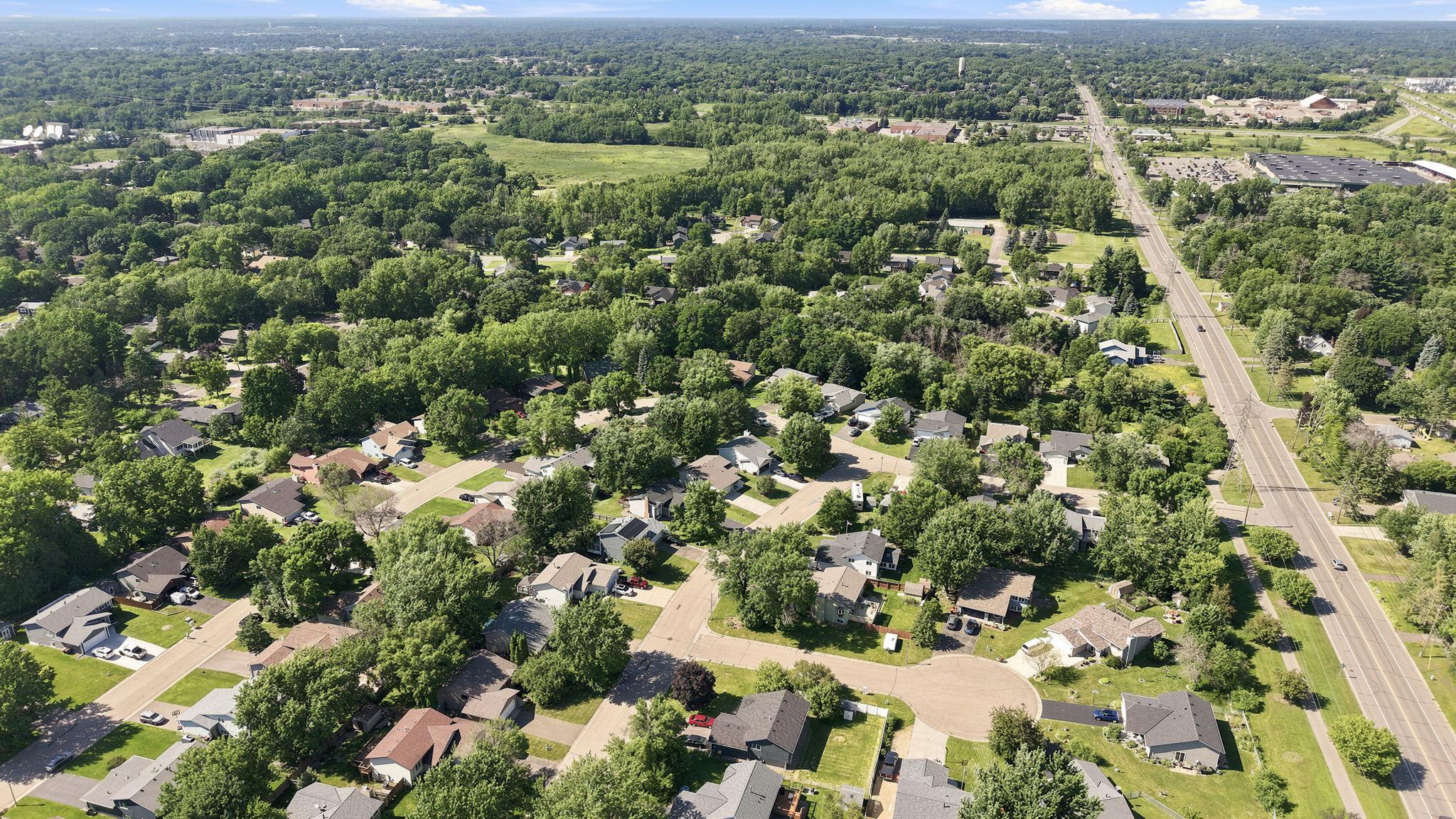 View of Residential at 2682 Guthrie Avenue, Oakdale MN 55128, Oakdale (41 of 43) - Mike Wilen | Minnesota Team Real Estate
